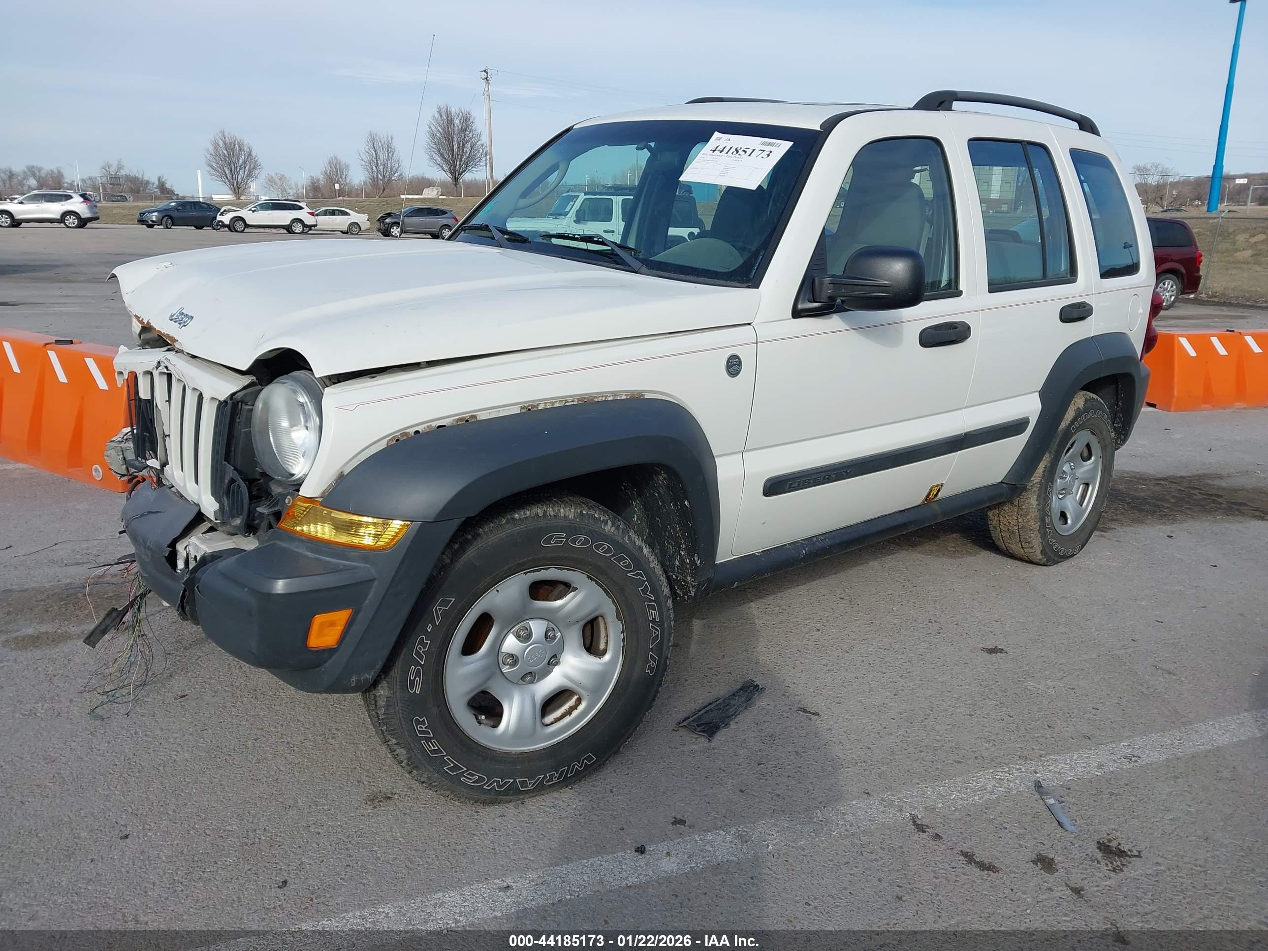JEEP LIBERTY image 2