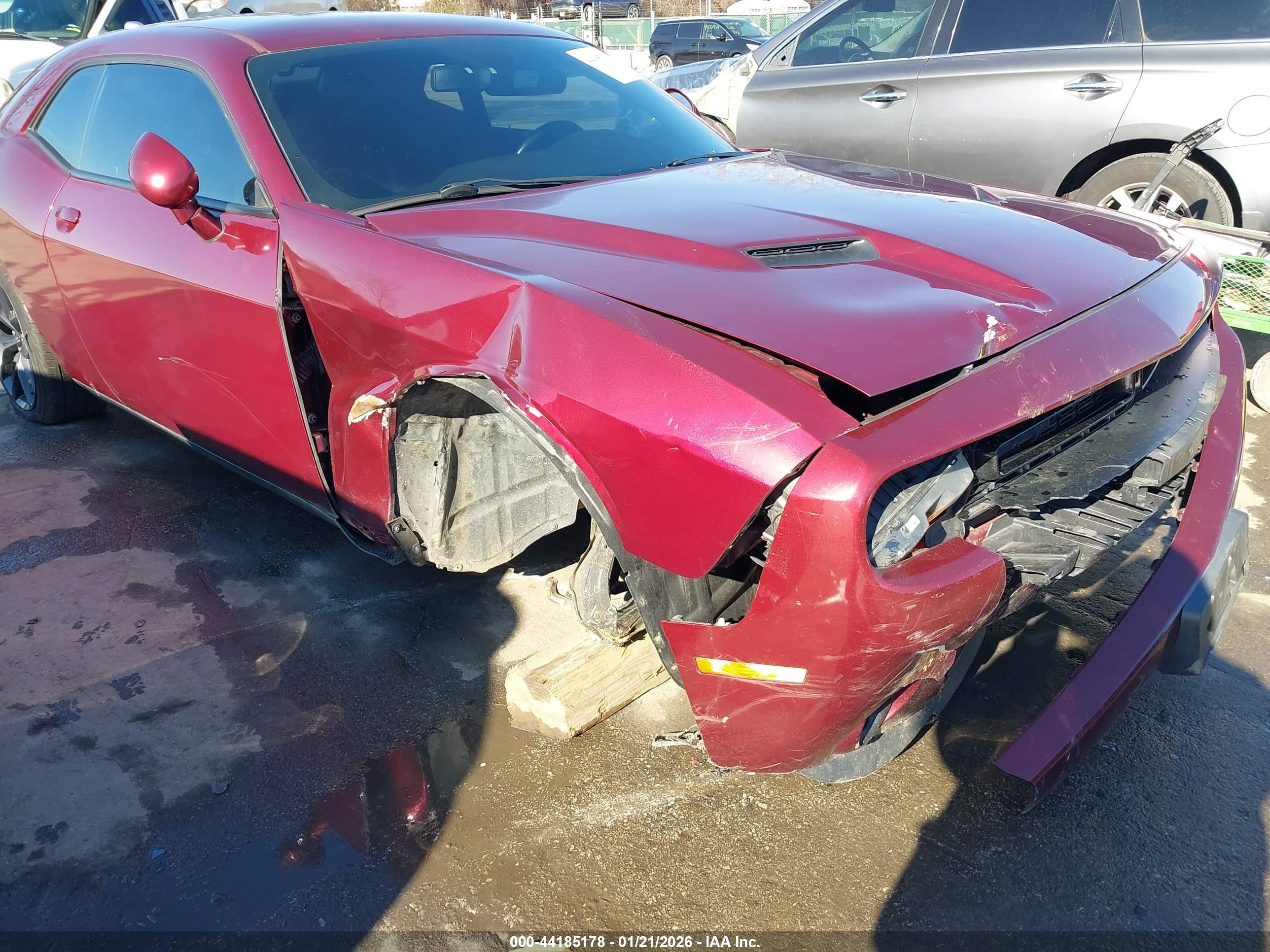 DODGE CHALLENGER image 6