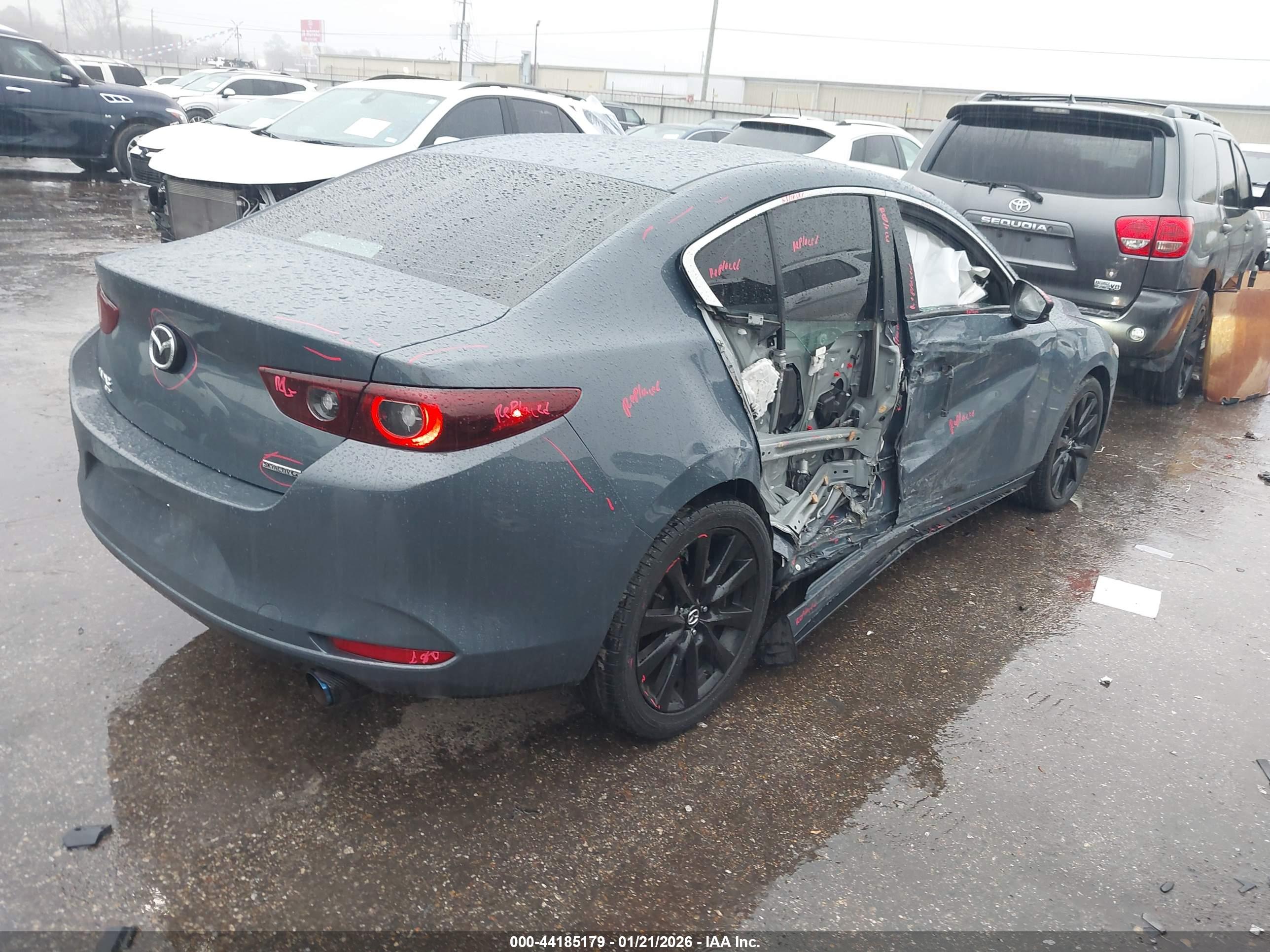 MAZDA MAZDA3 image 4