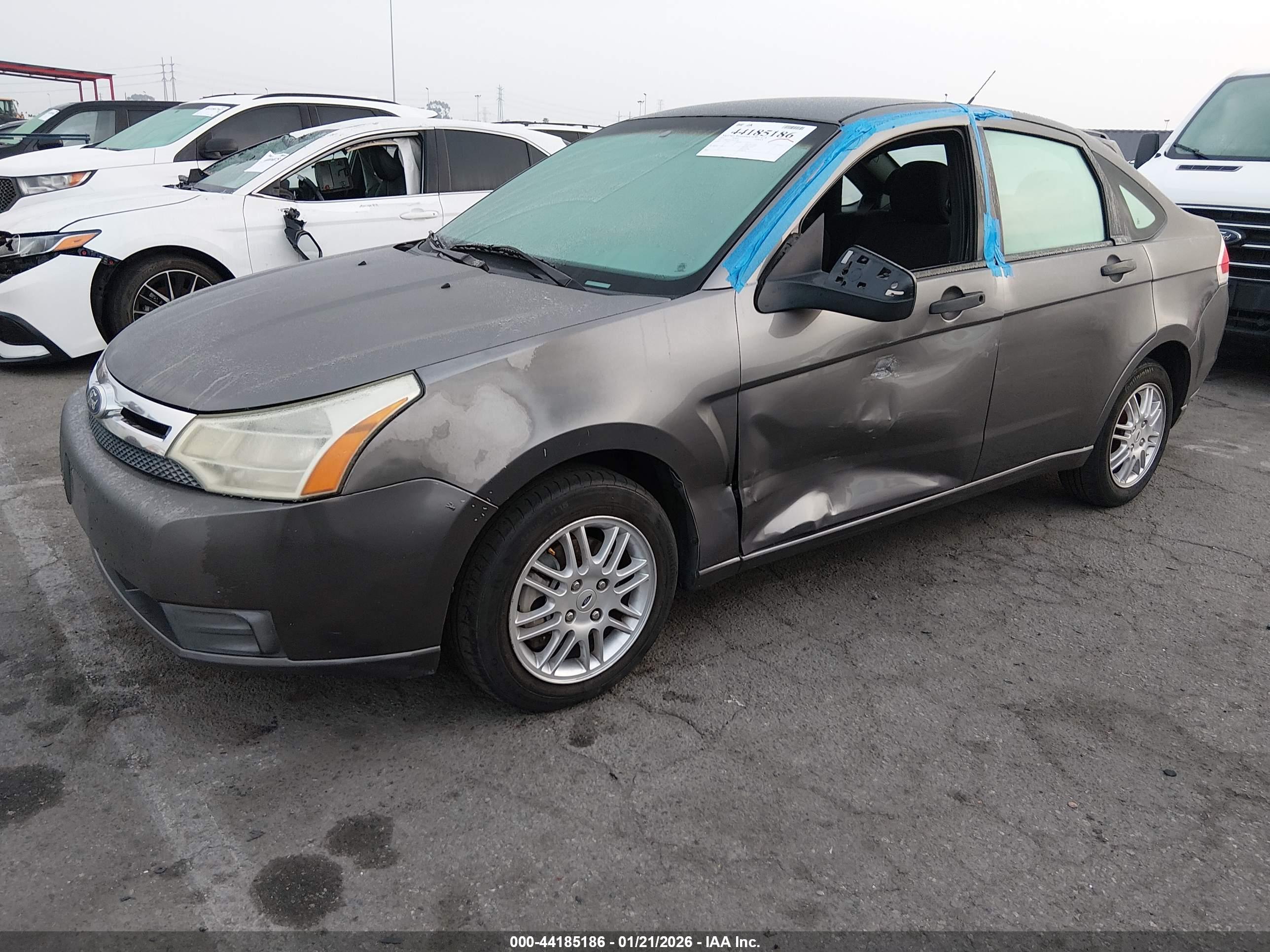 FORD FOCUS image 2