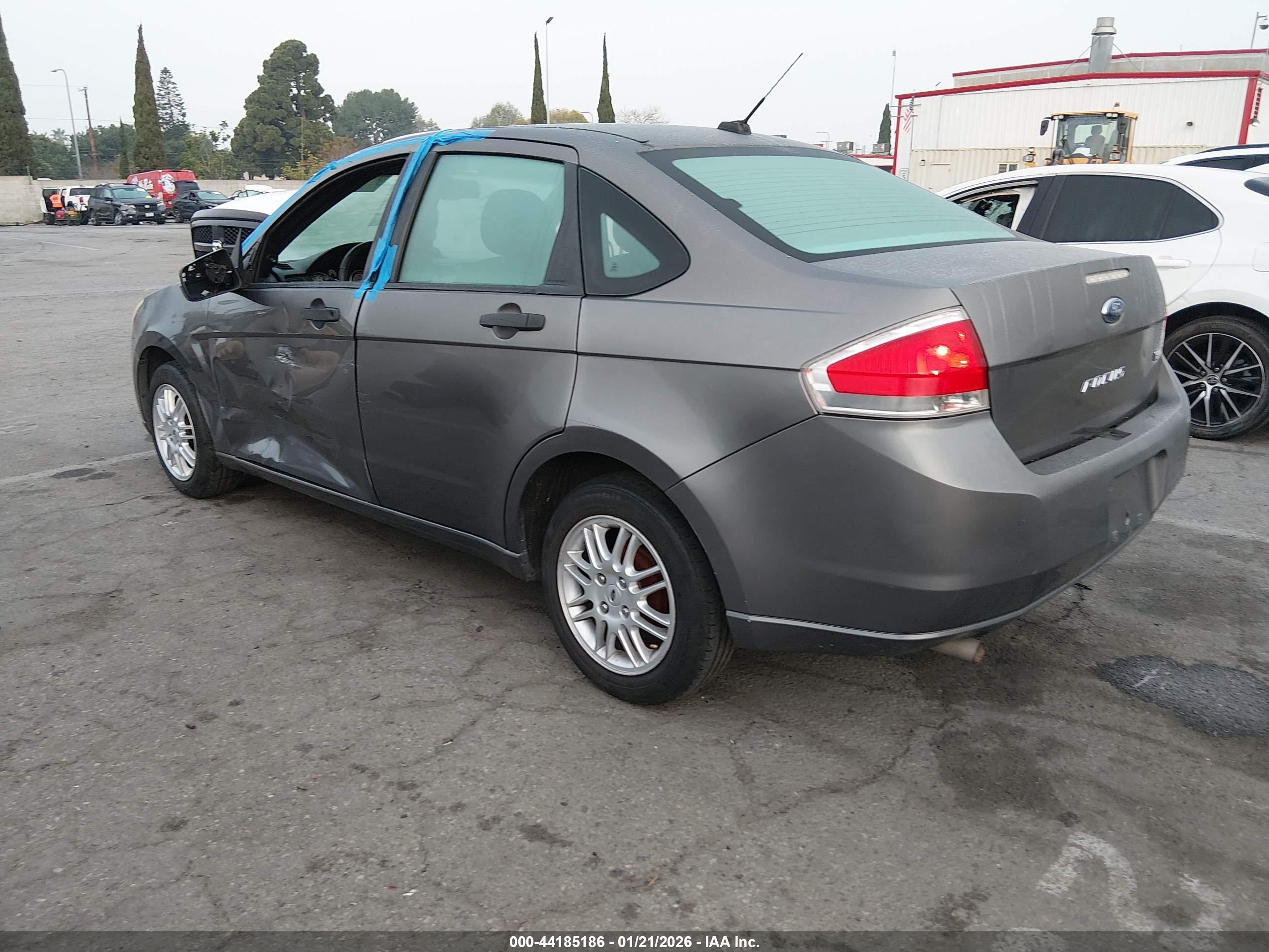 FORD FOCUS image 3