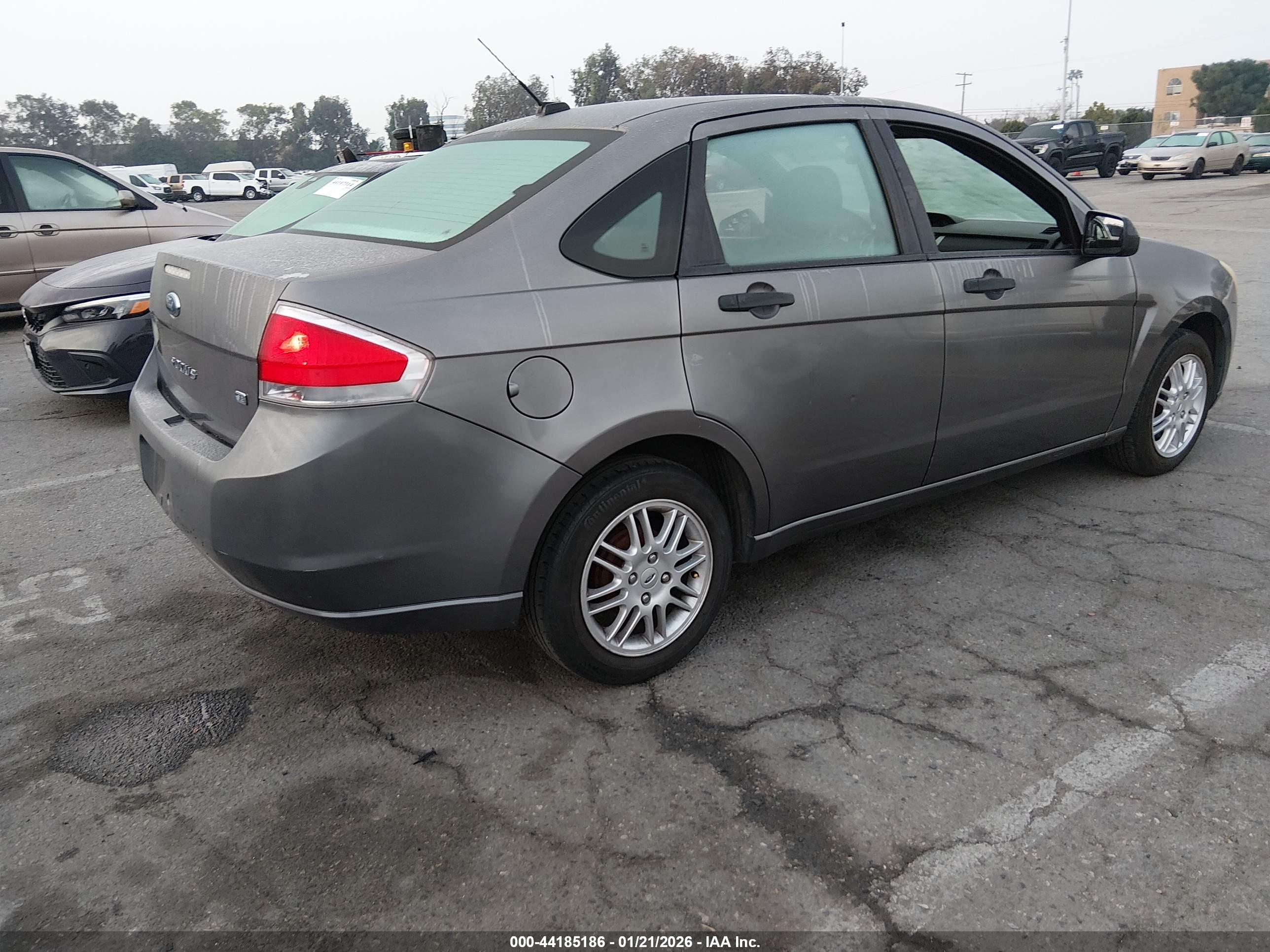 FORD FOCUS image 4