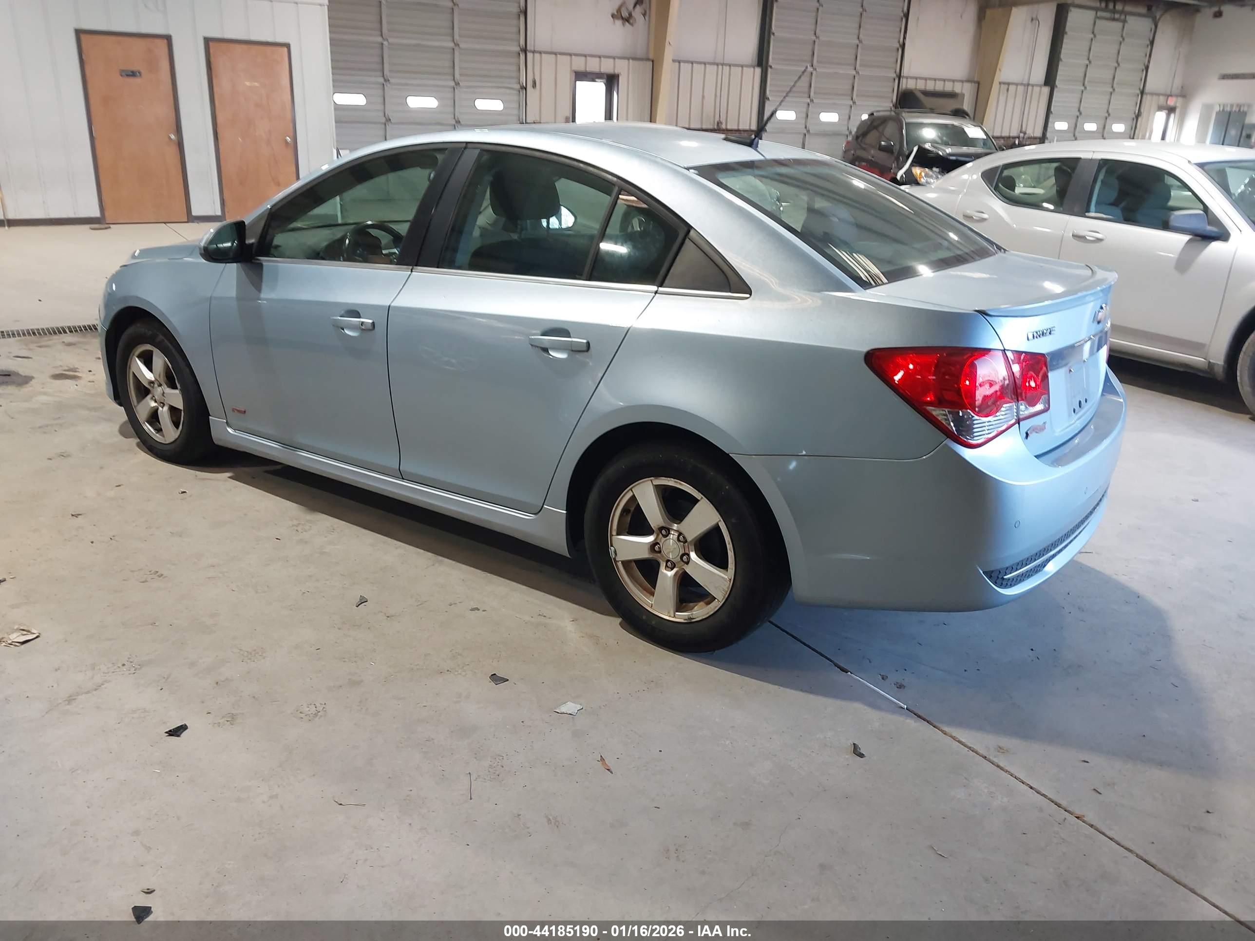 CHEVROLET CRUZE image 3
