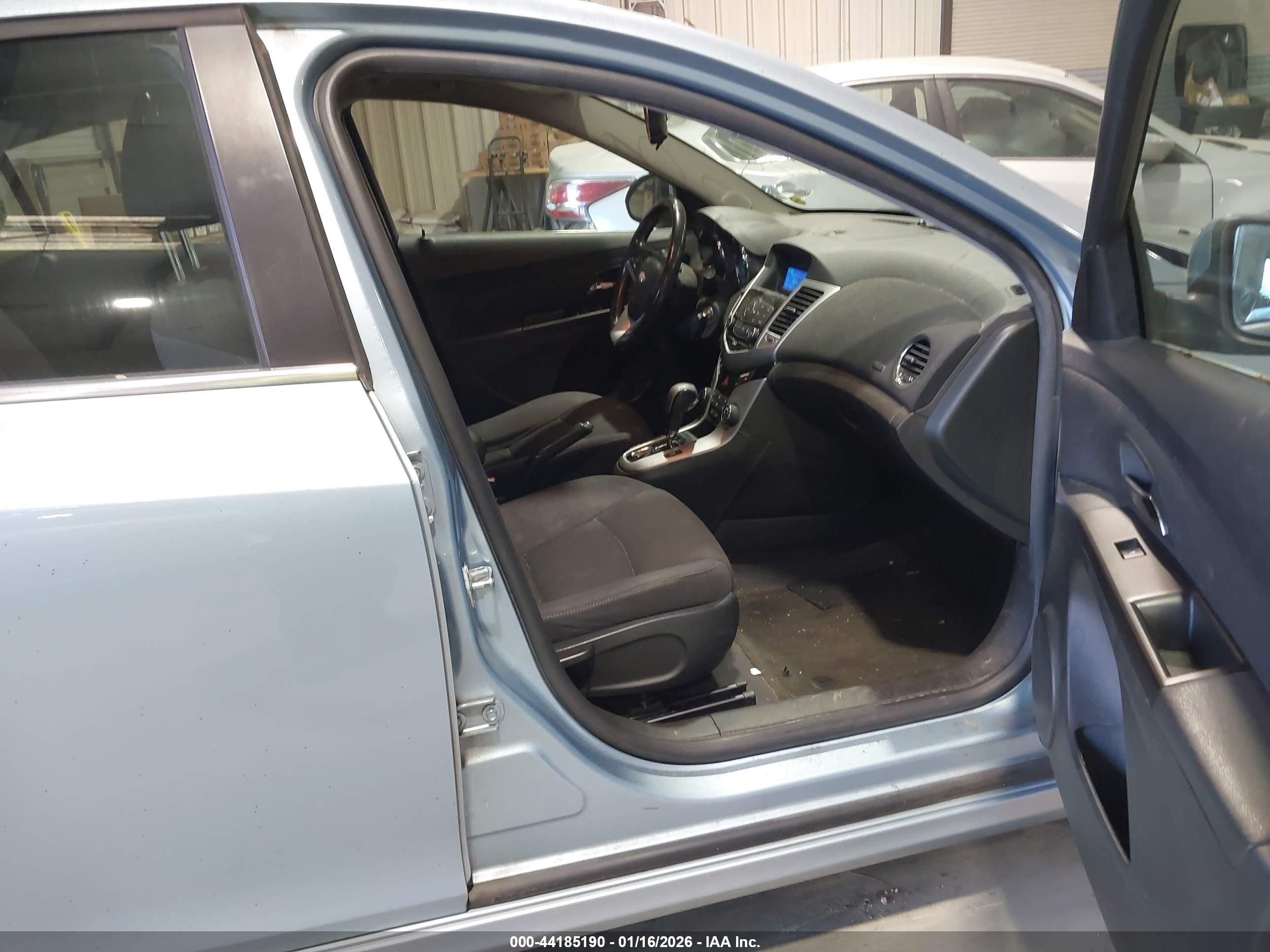 CHEVROLET CRUZE image 5
