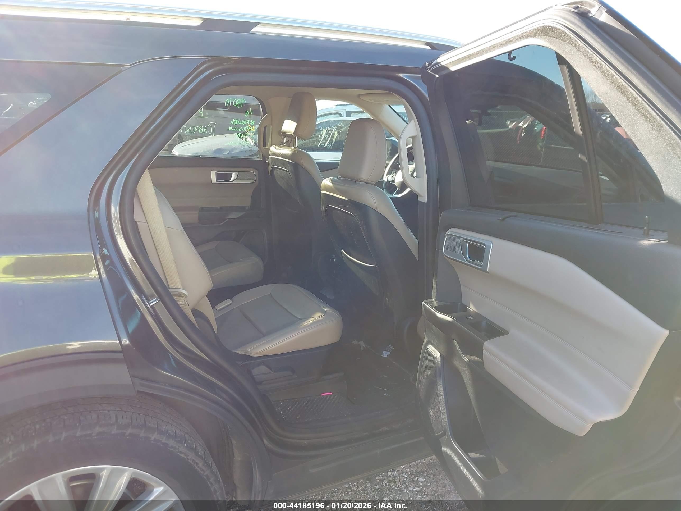 FORD EXPLORER image 8