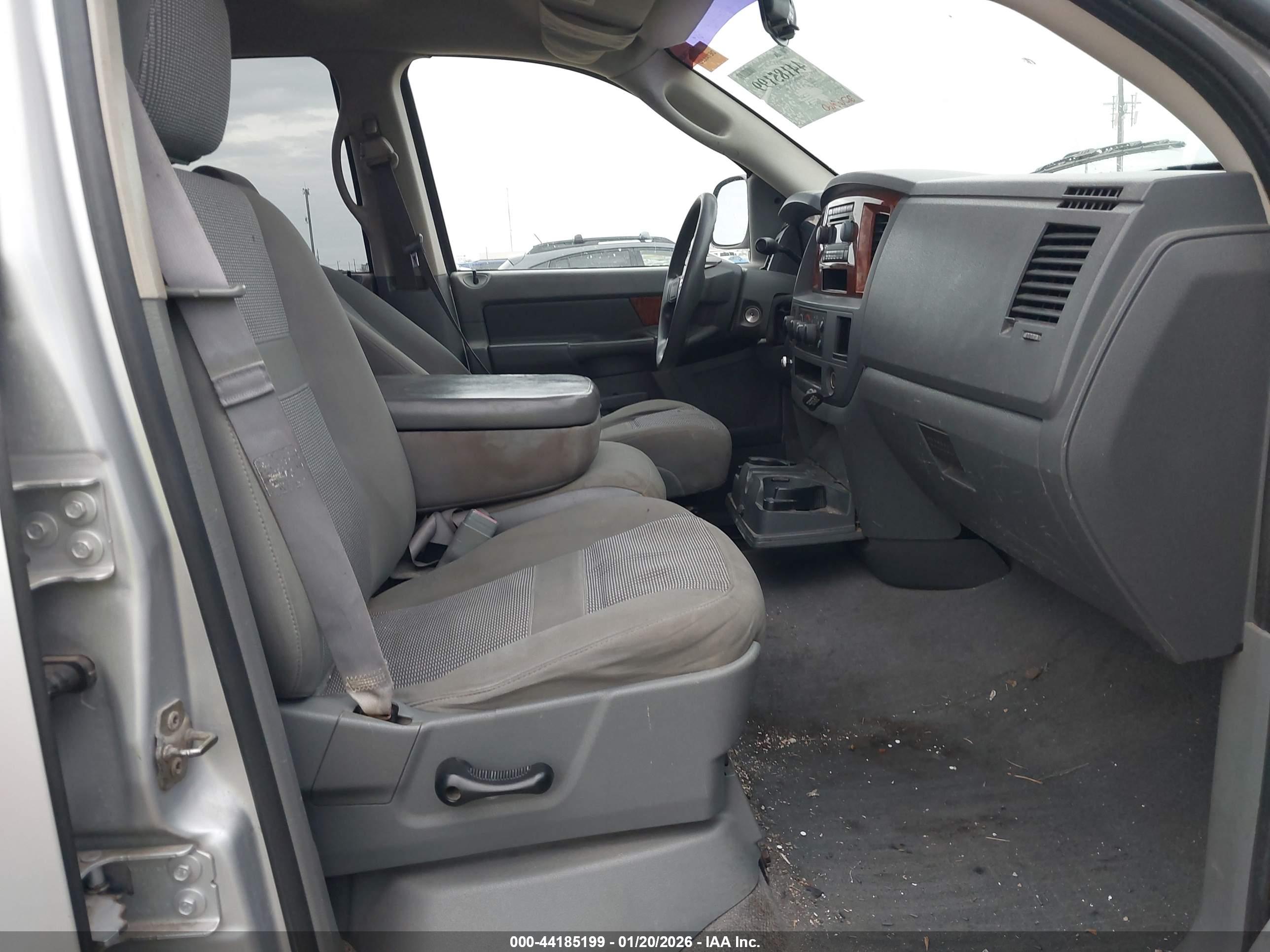 DODGE RAM image 5