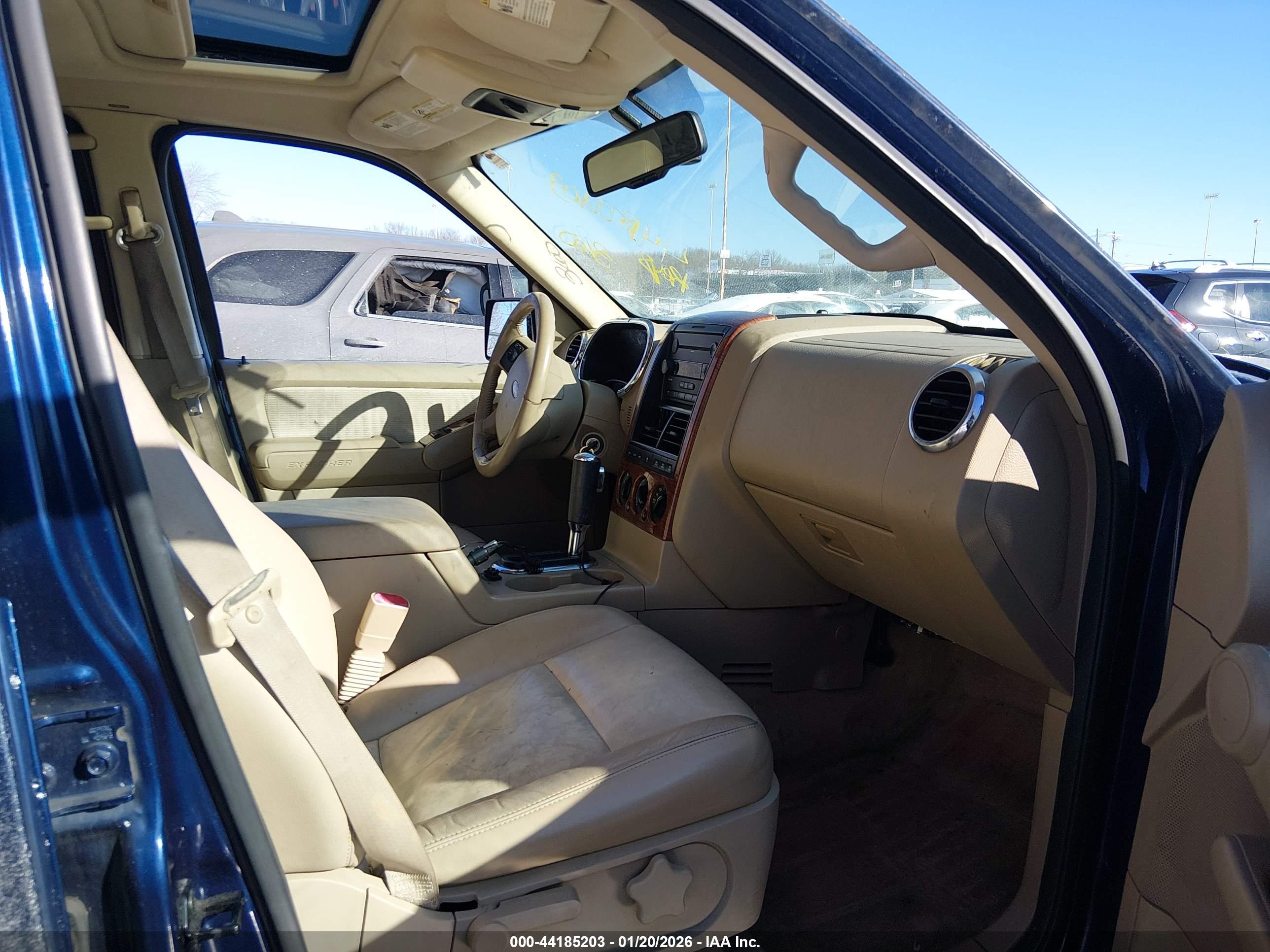FORD EXPLORER image 5