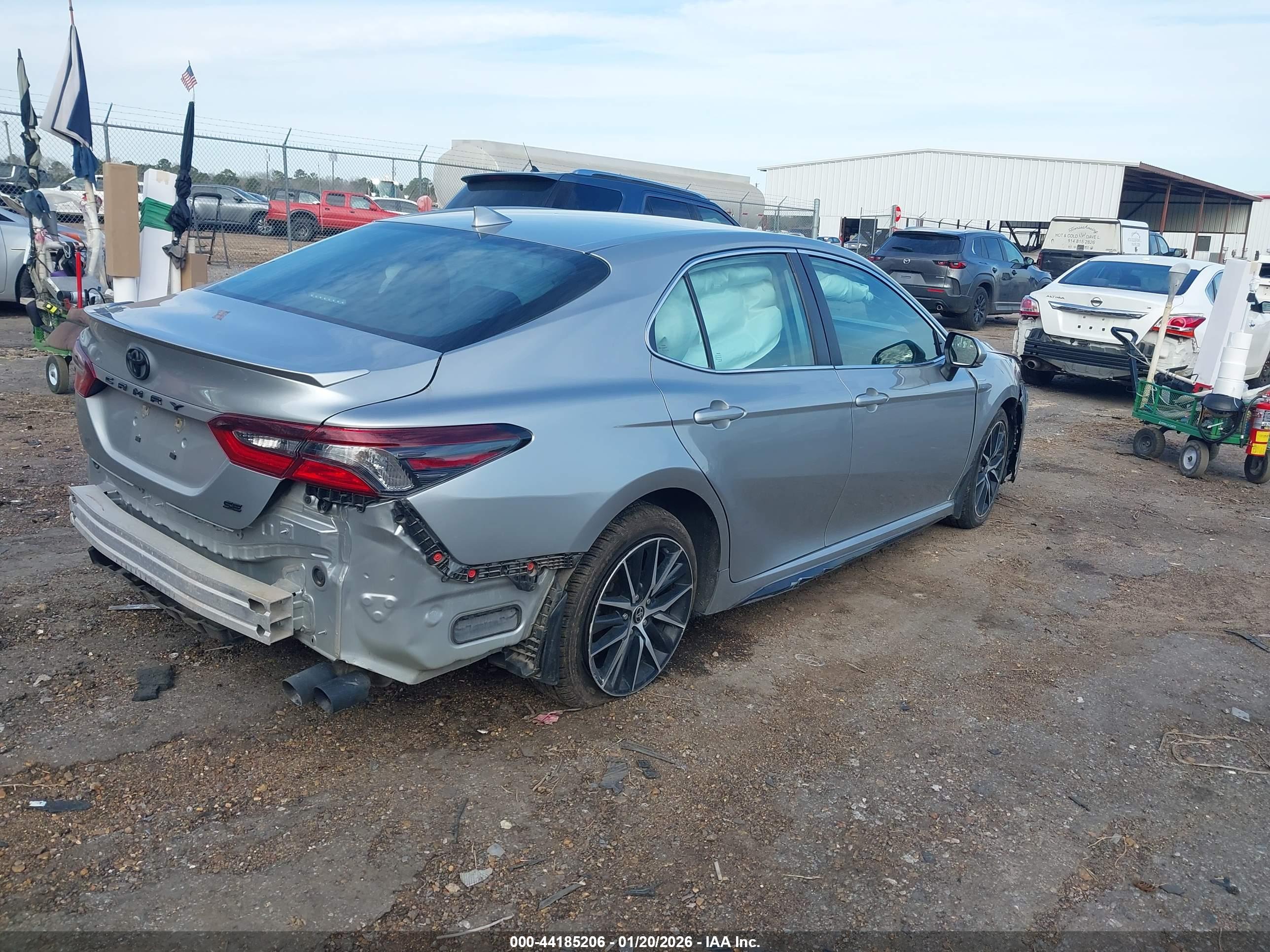 TOYOTA CAMRY image 4