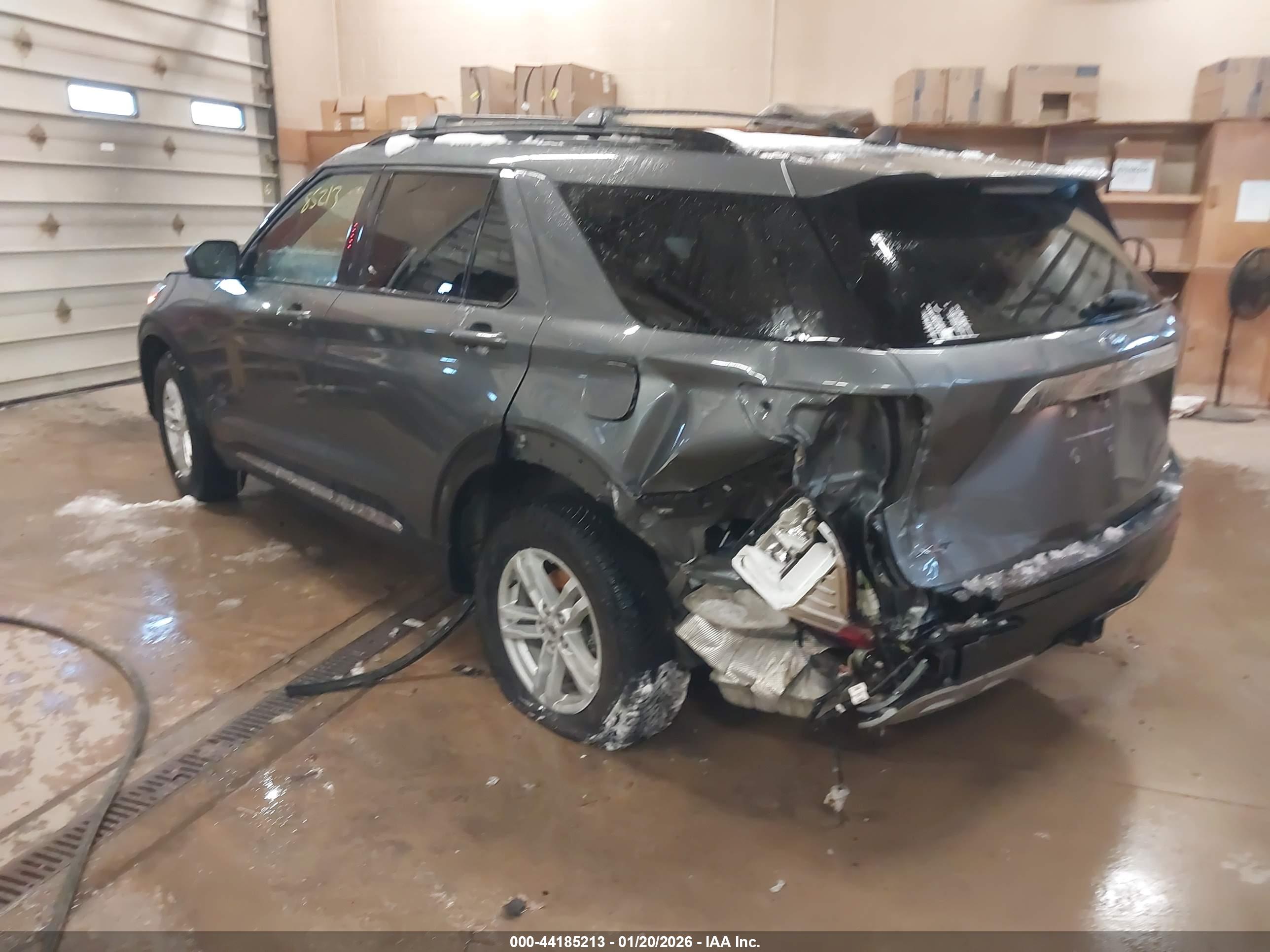 FORD EXPLORER image 3