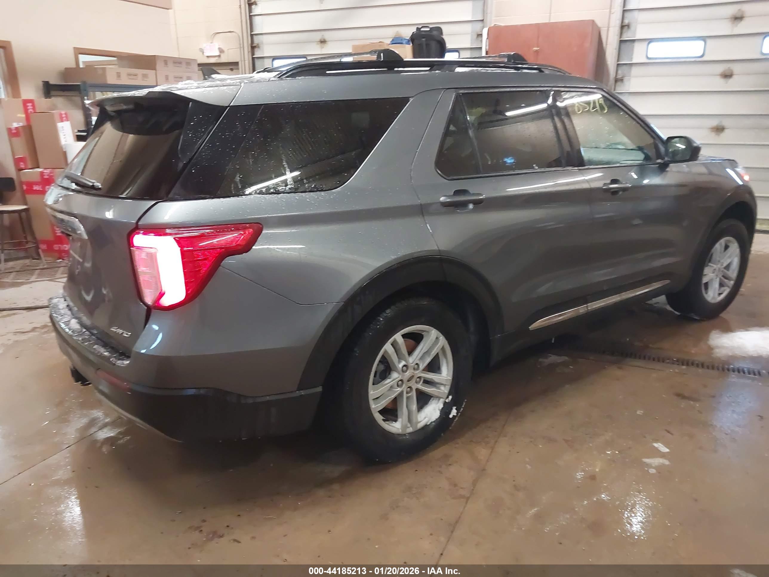 FORD EXPLORER image 4