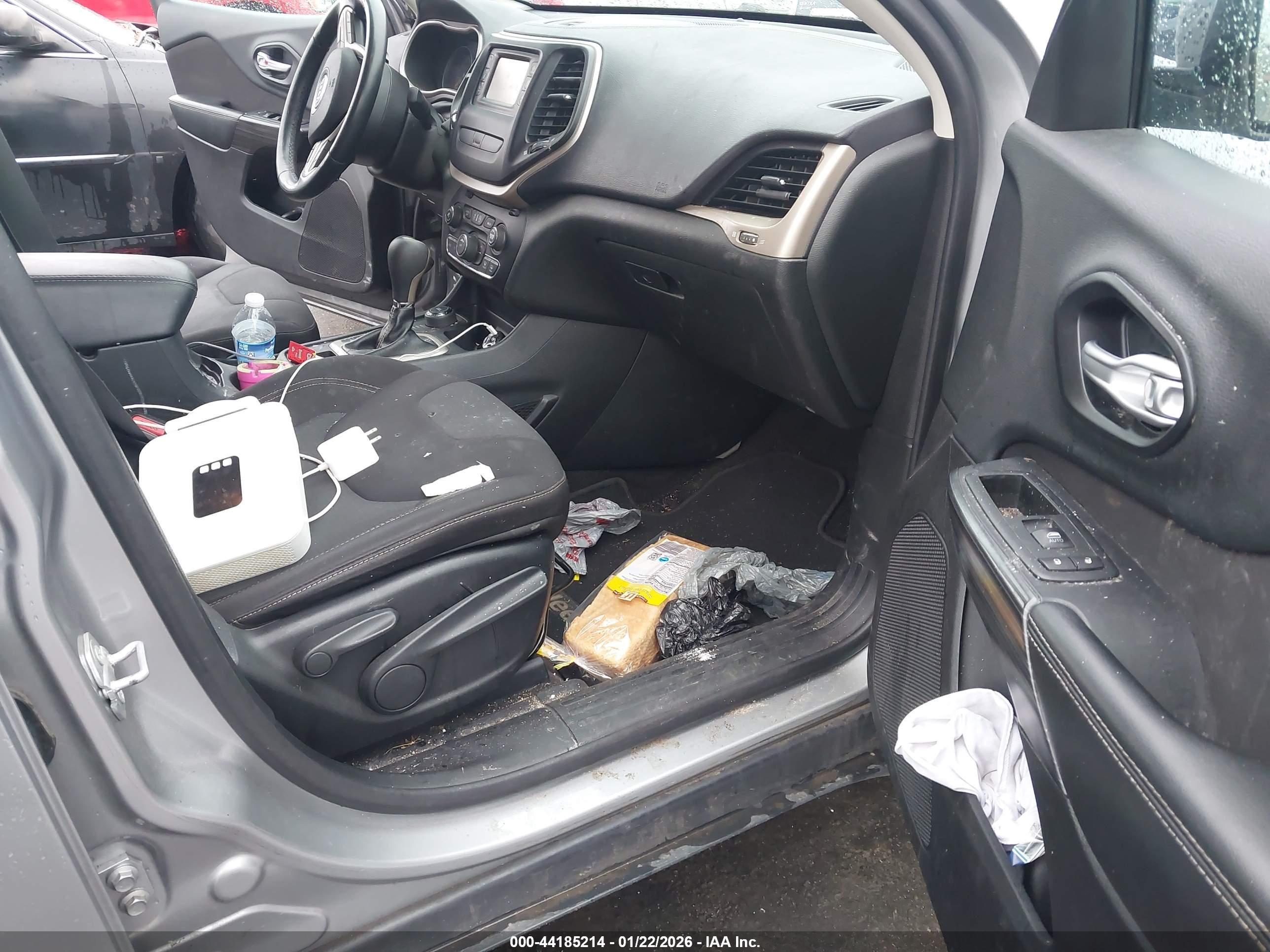 JEEP CHEROKEE image 5