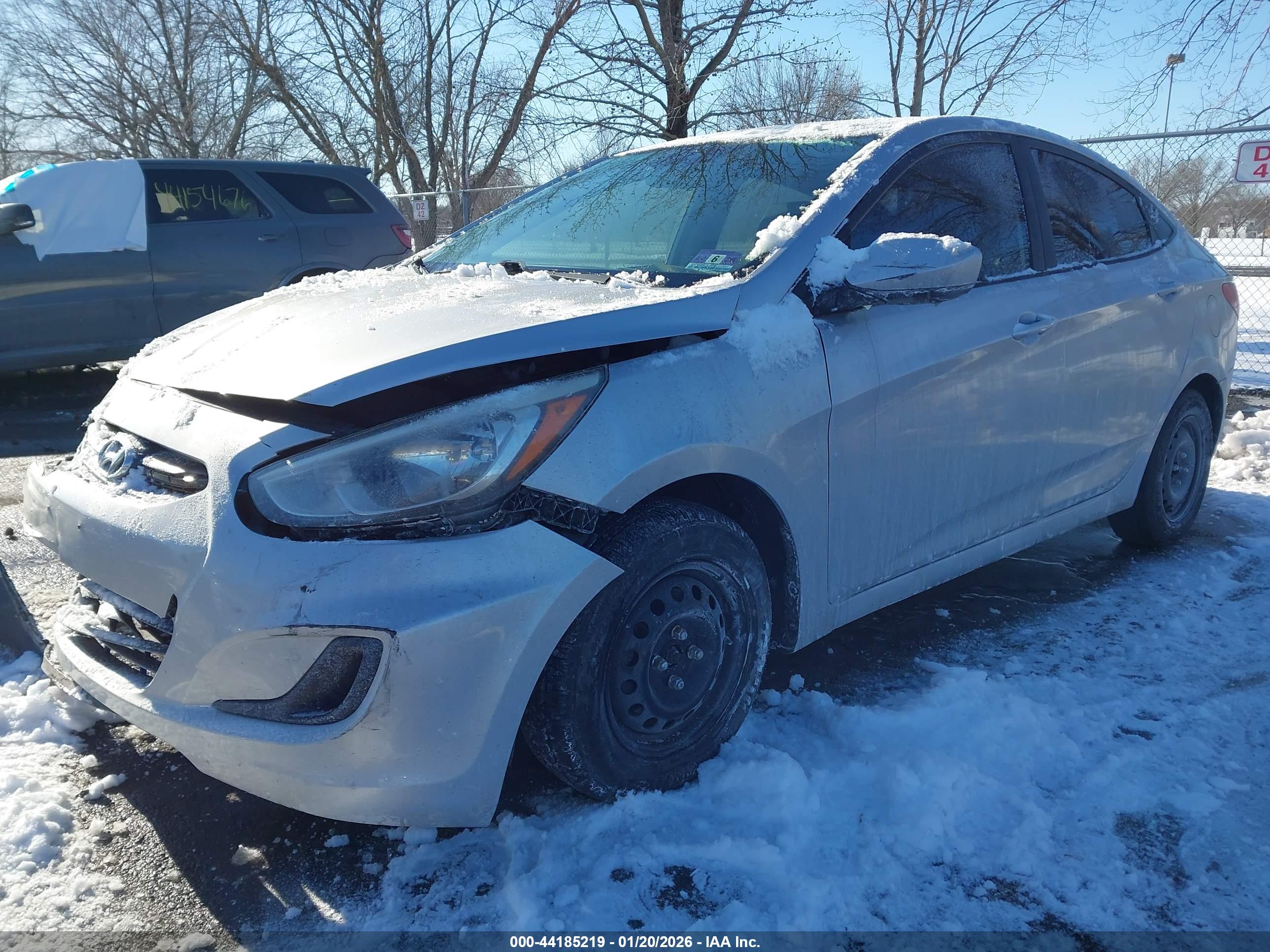 HYUNDAI ACCENT image 2