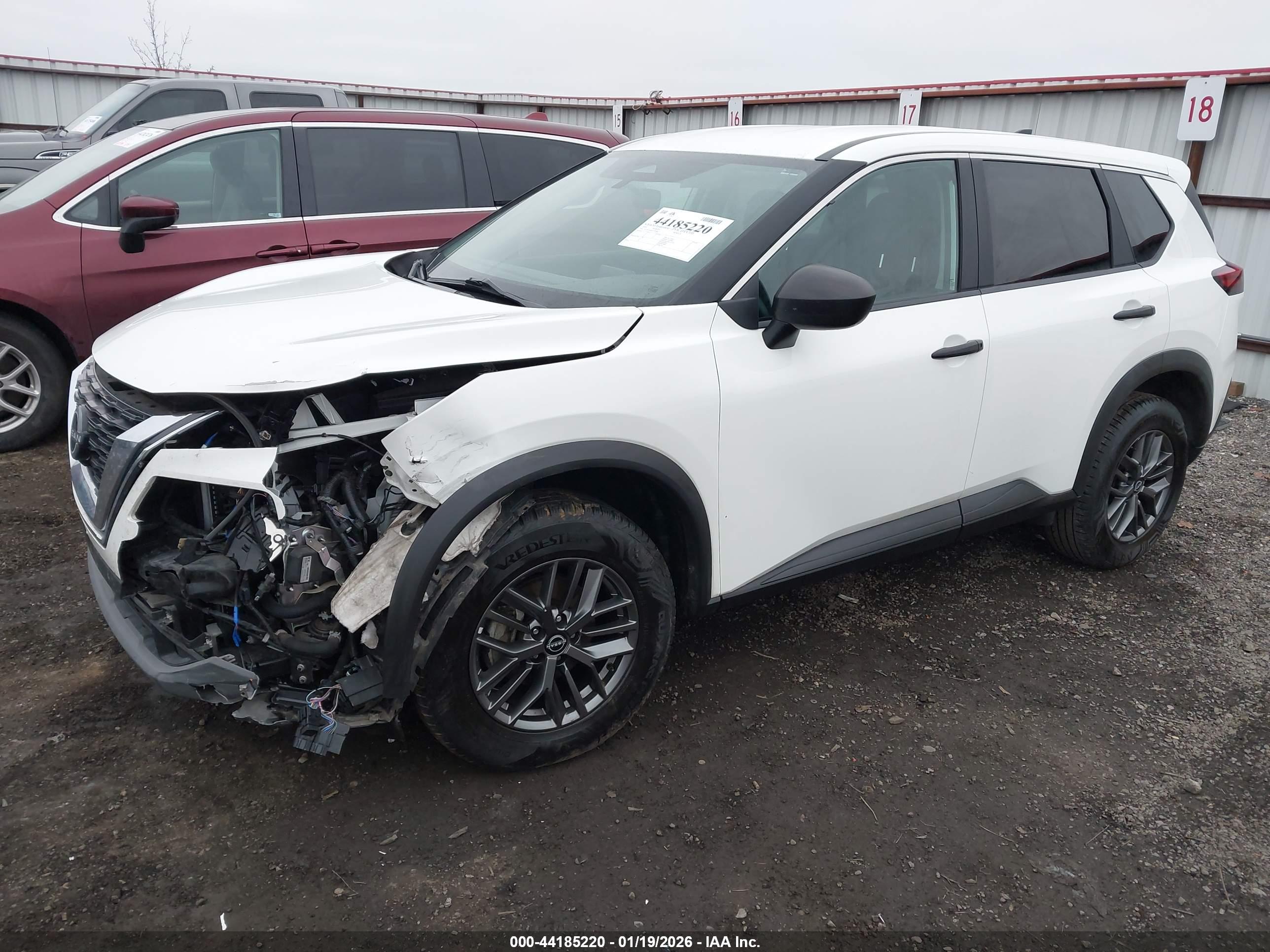 NISSAN ROGUE image 2