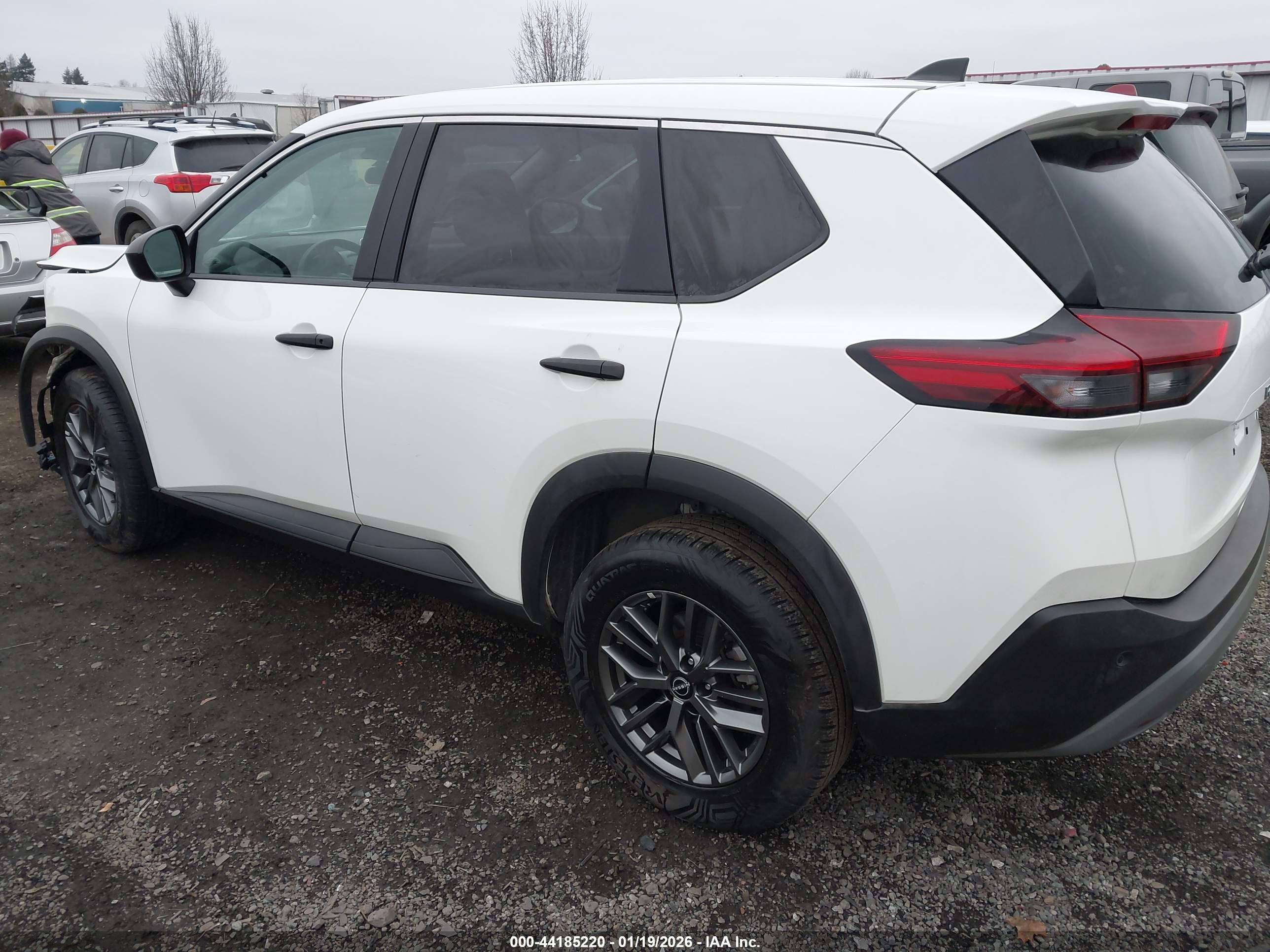 NISSAN ROGUE image 3