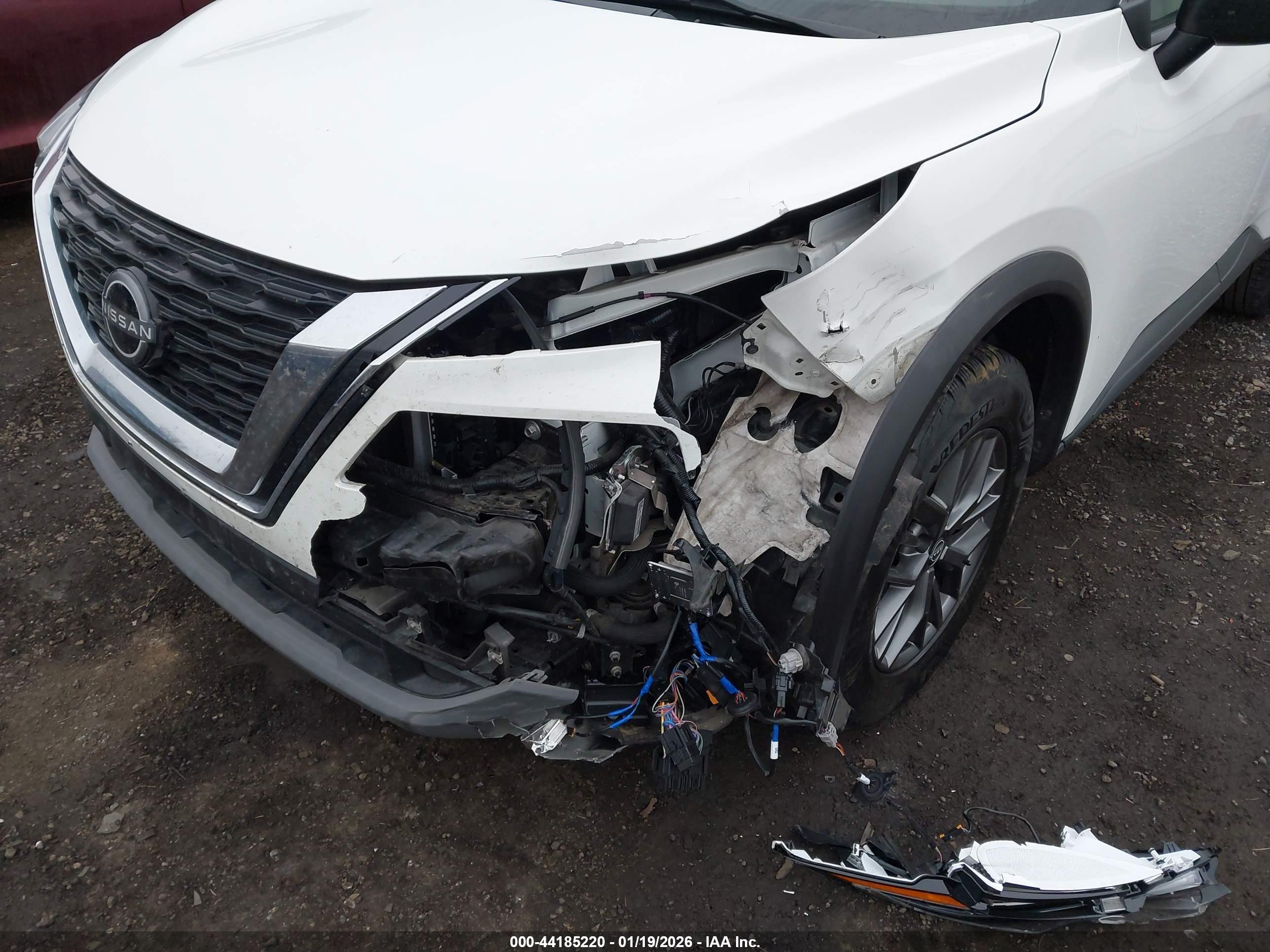 NISSAN ROGUE image 6