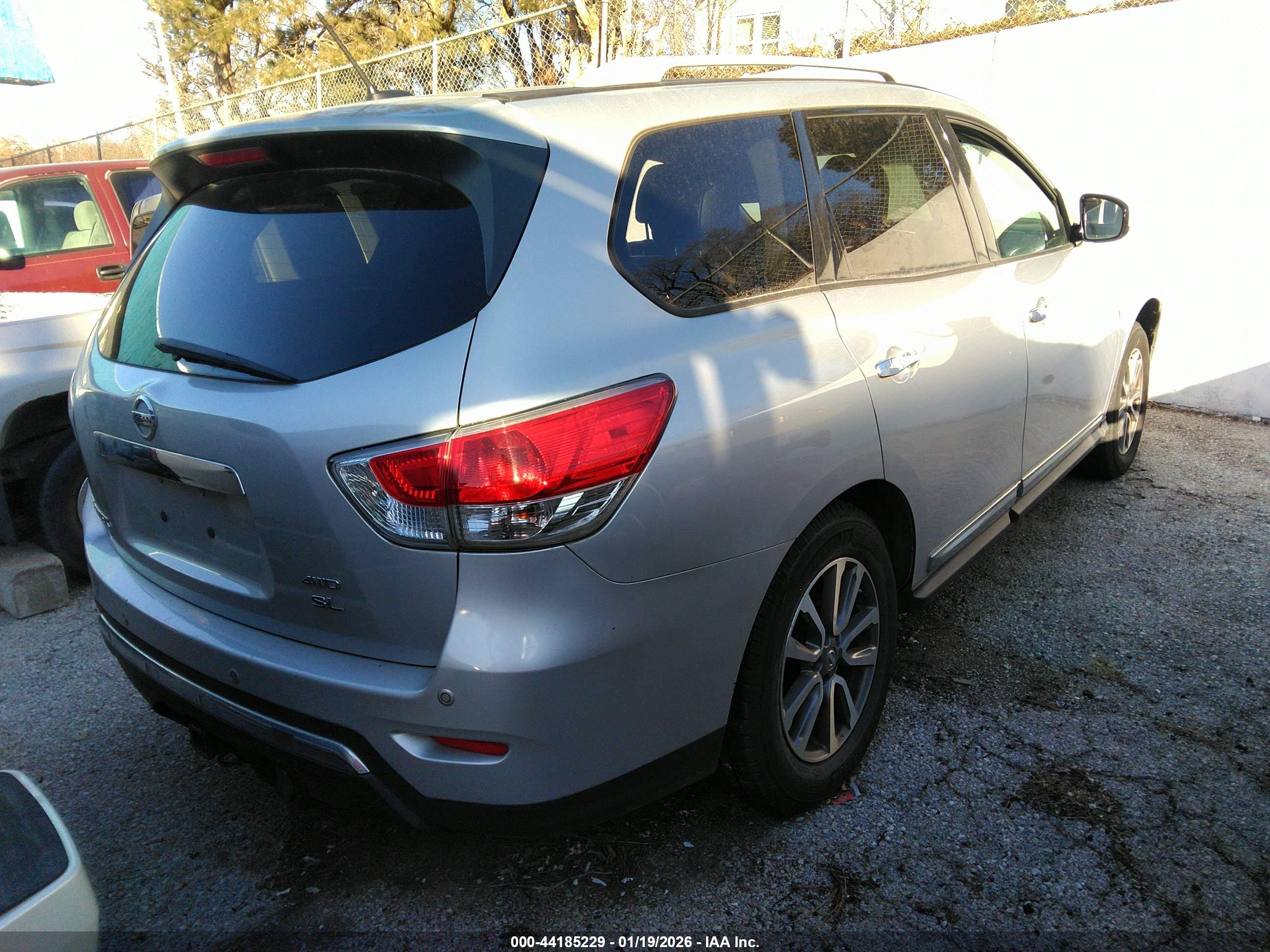 NISSAN PATHFINDER image 4