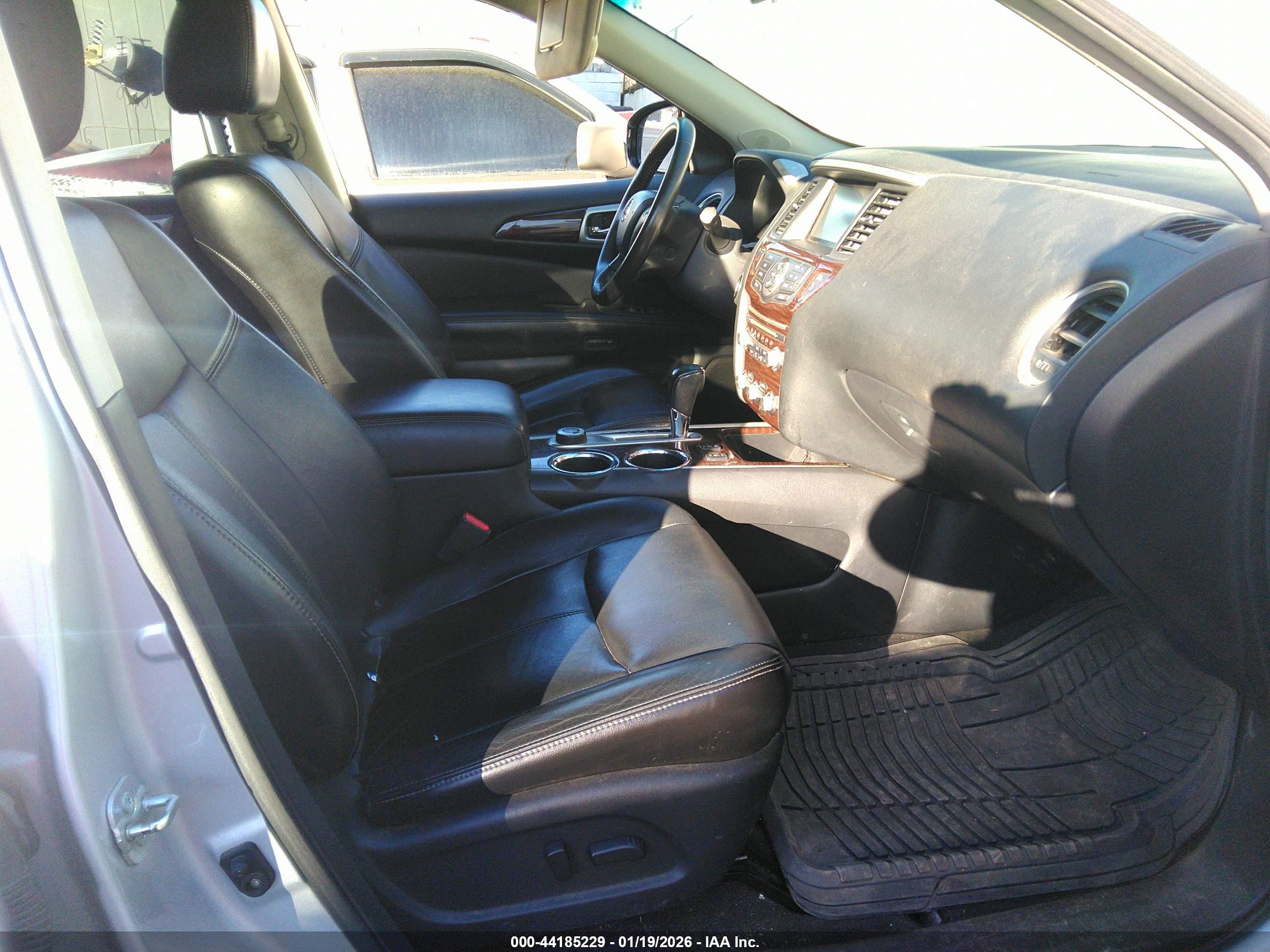 NISSAN PATHFINDER image 5