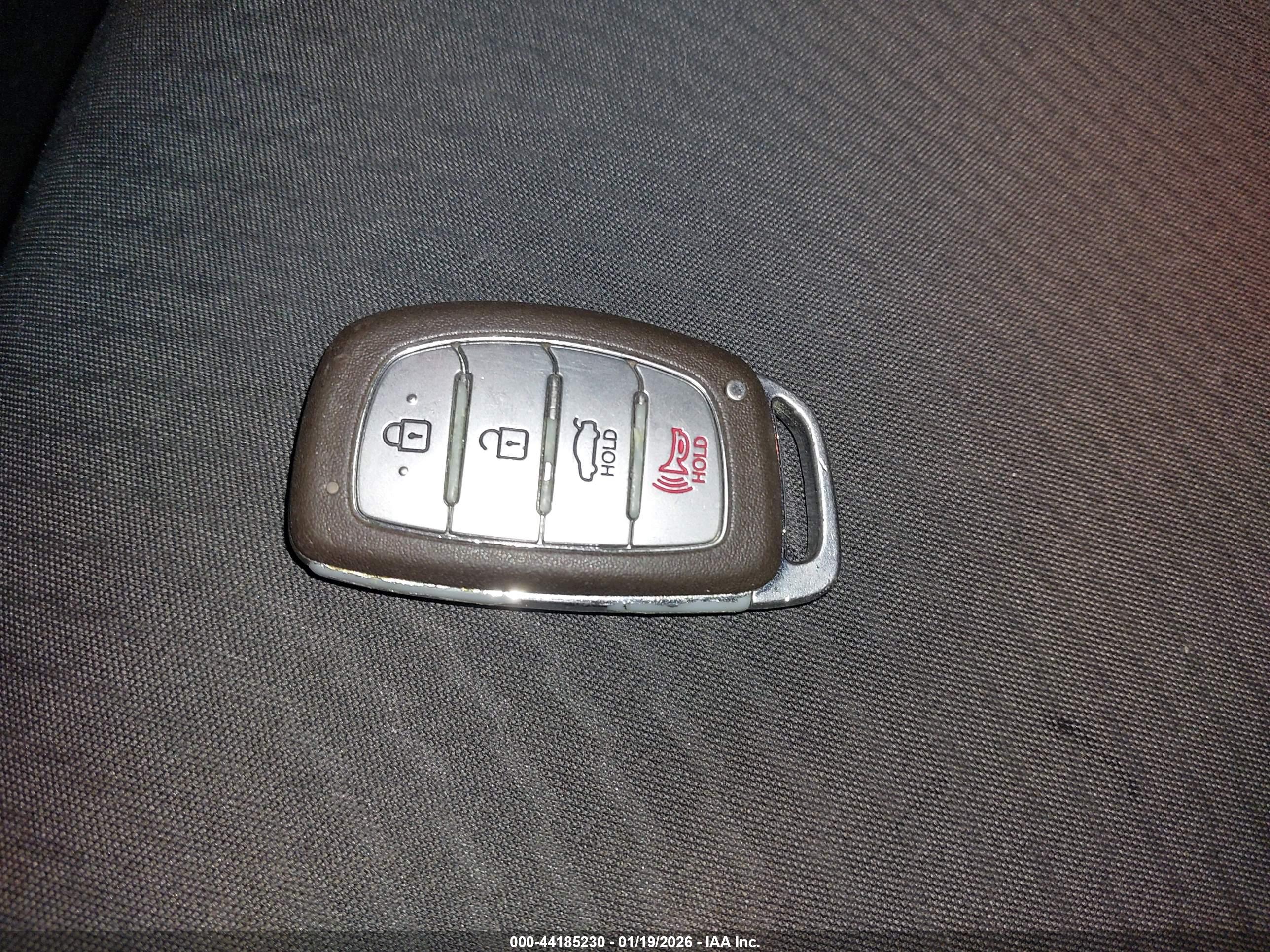 HYUNDAI ELANTRA image 11