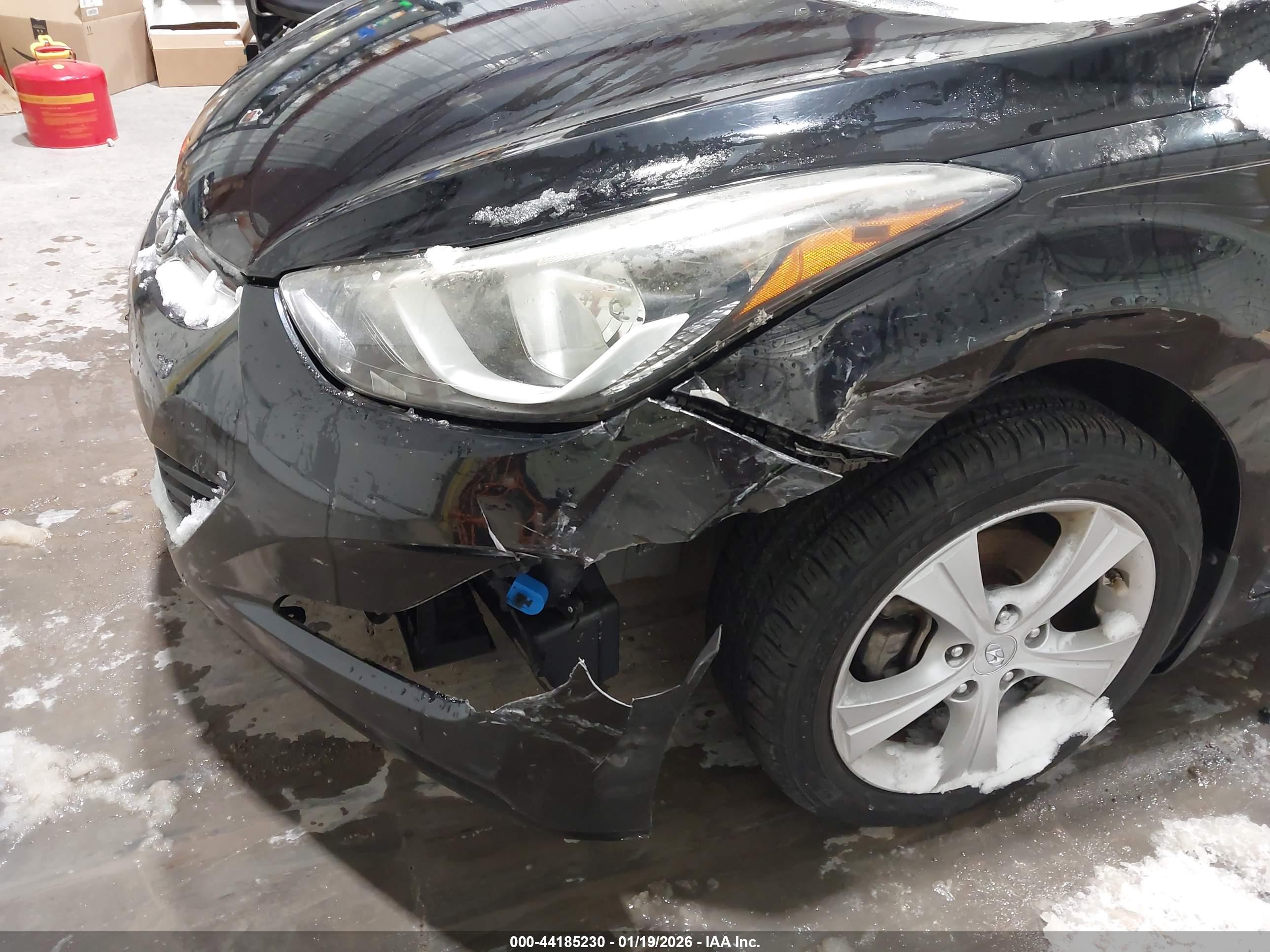HYUNDAI ELANTRA image 6