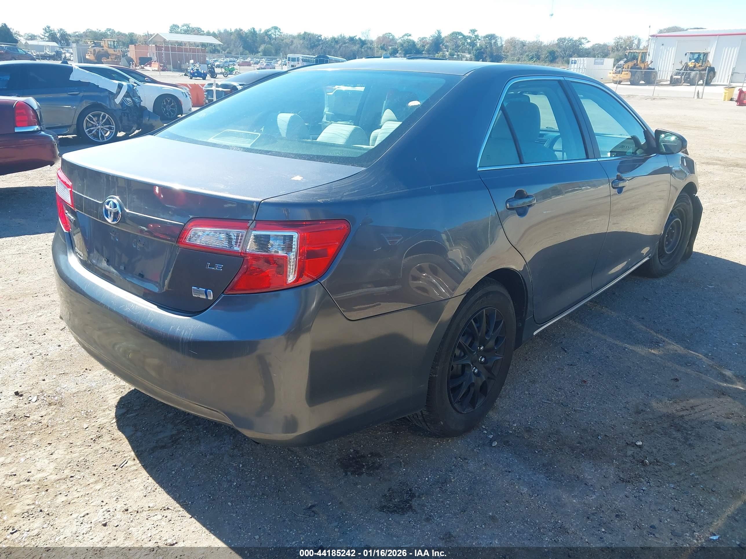 TOYOTA CAMRY image 4