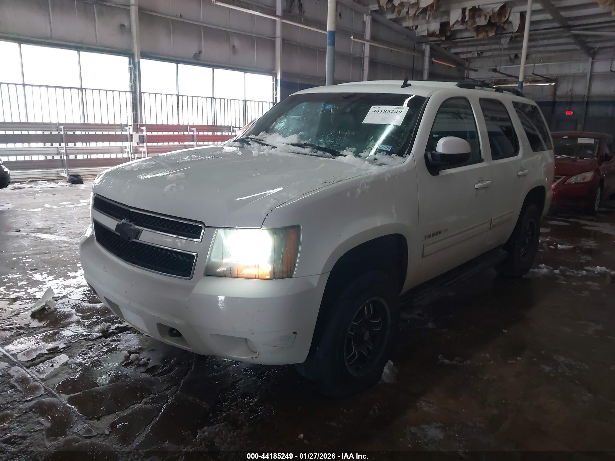 CHEVROLET TAHOE image 2