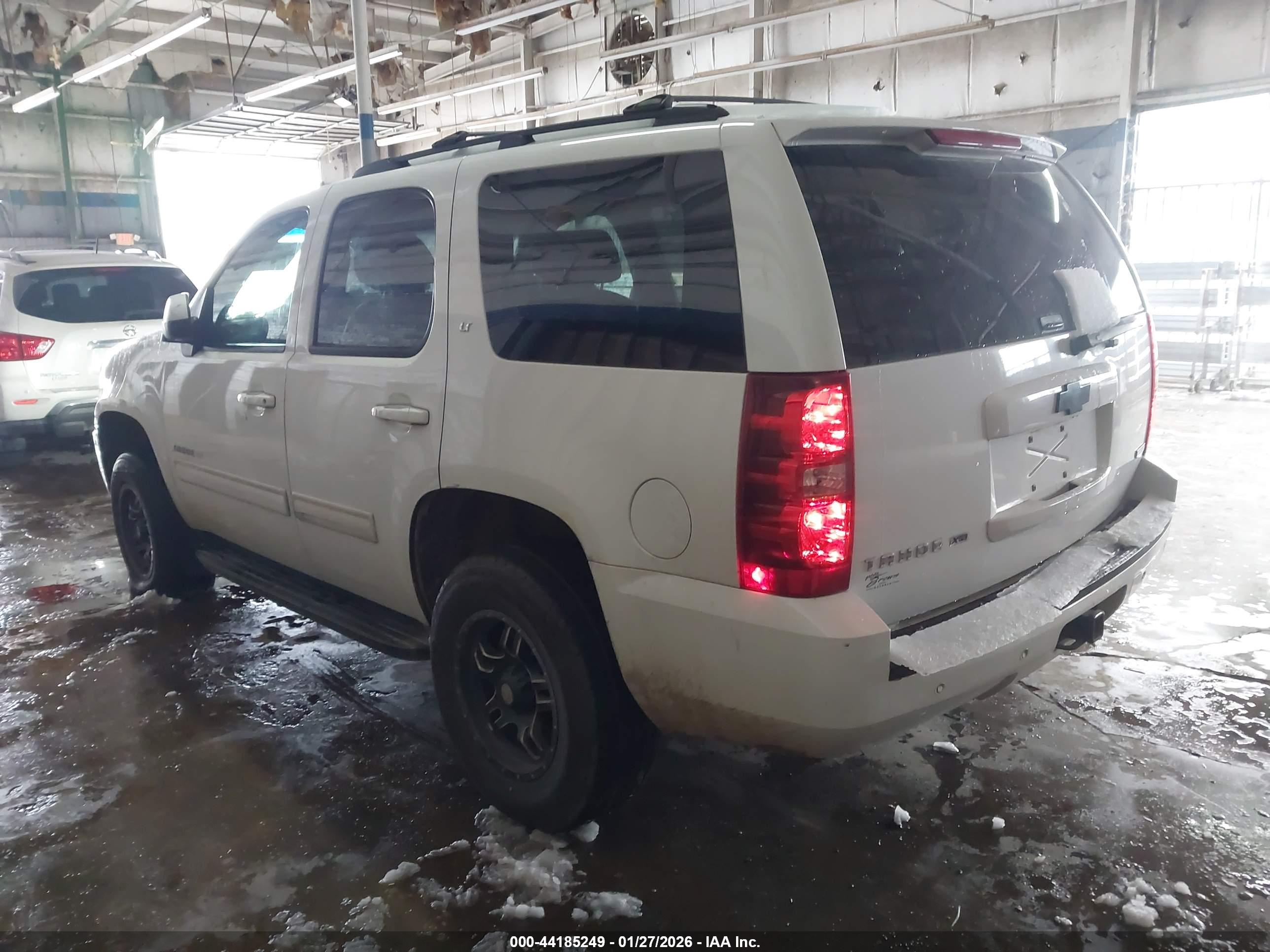 CHEVROLET TAHOE image 3