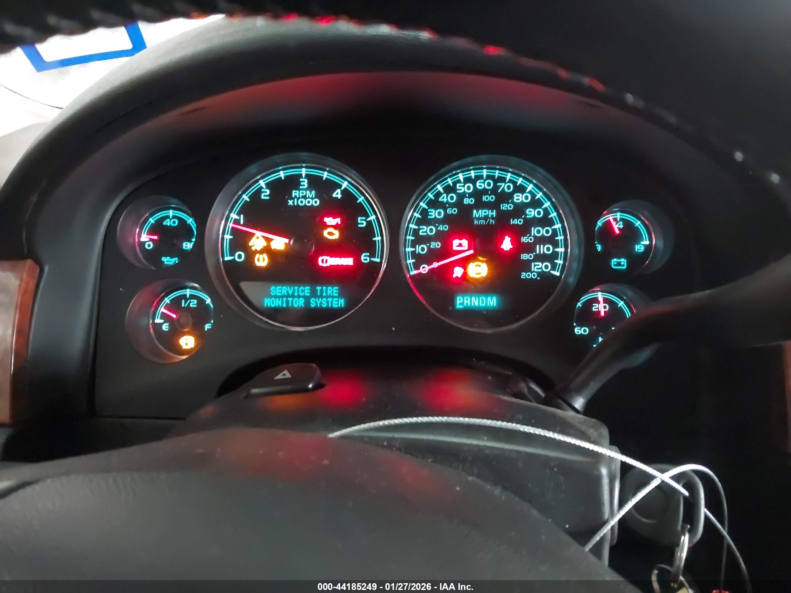 CHEVROLET TAHOE image 7