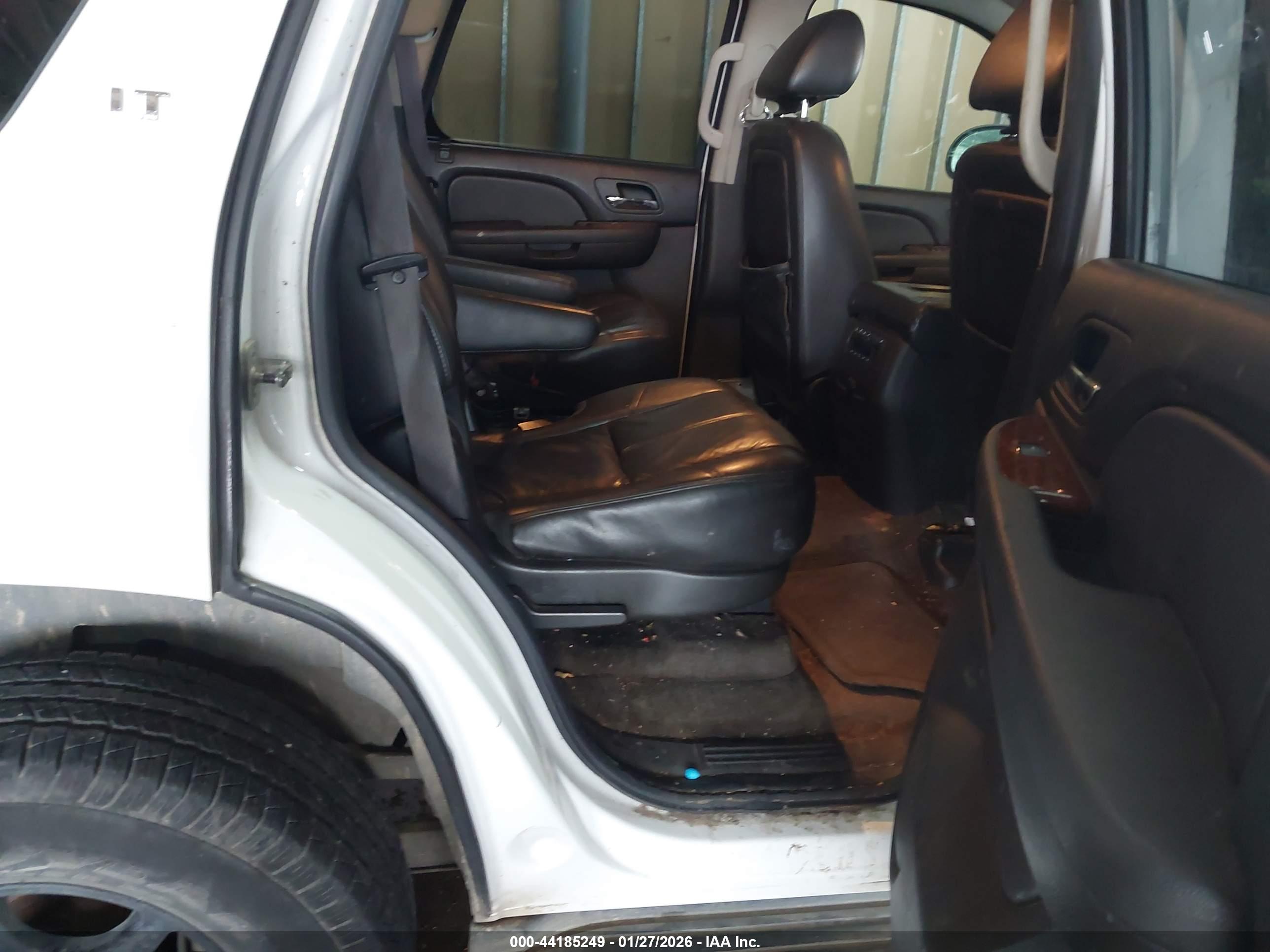 CHEVROLET TAHOE image 8