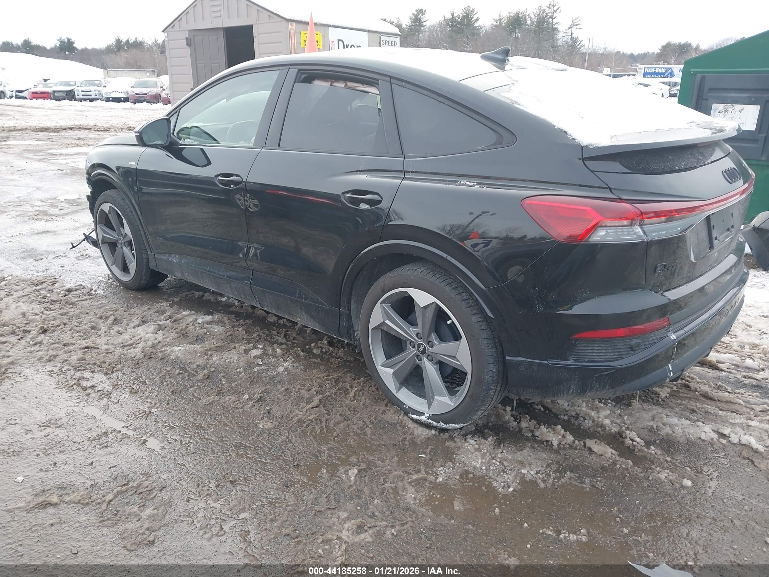 AUDI Q4 image 3