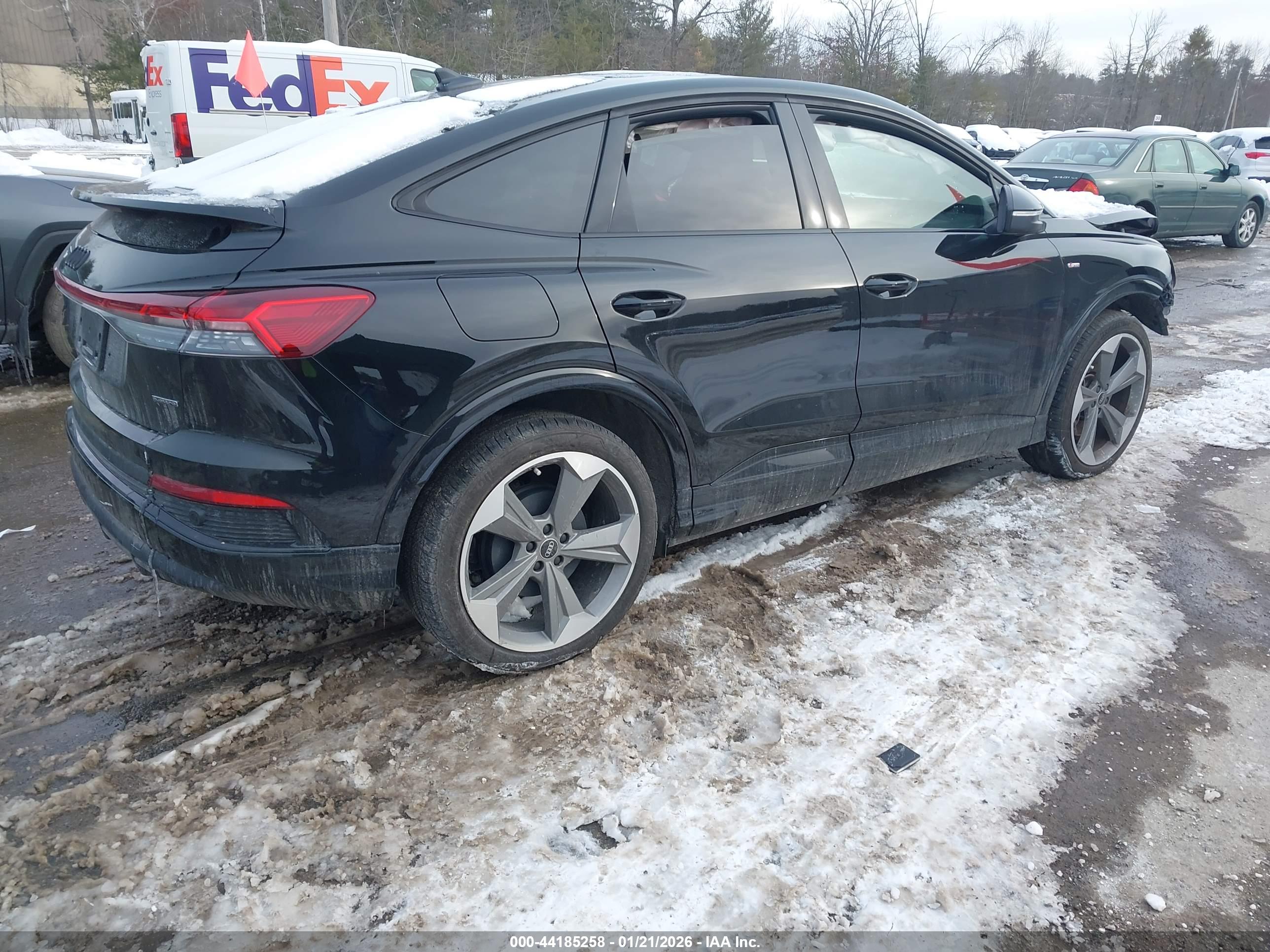 AUDI Q4 image 4