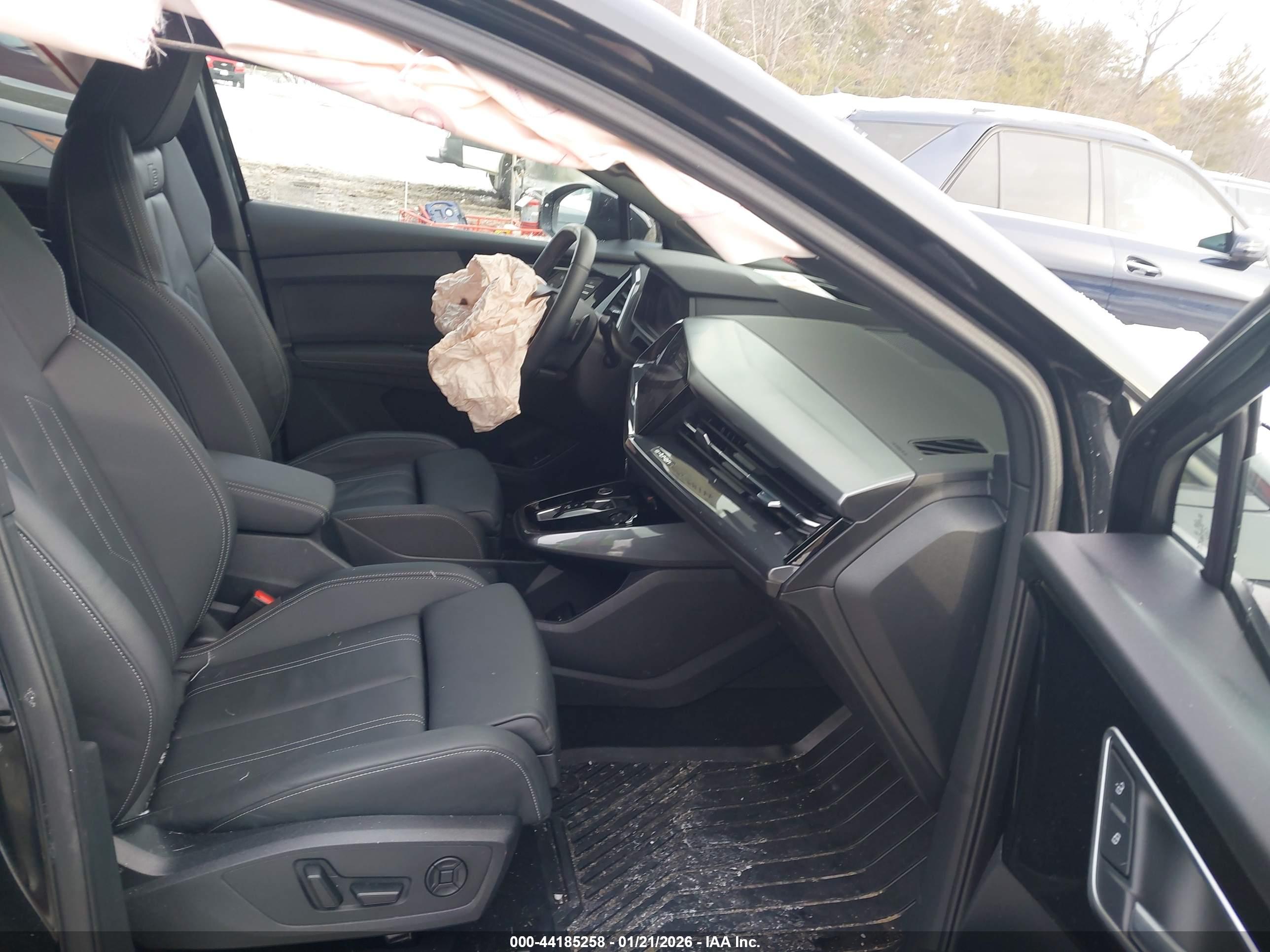 AUDI Q4 image 5