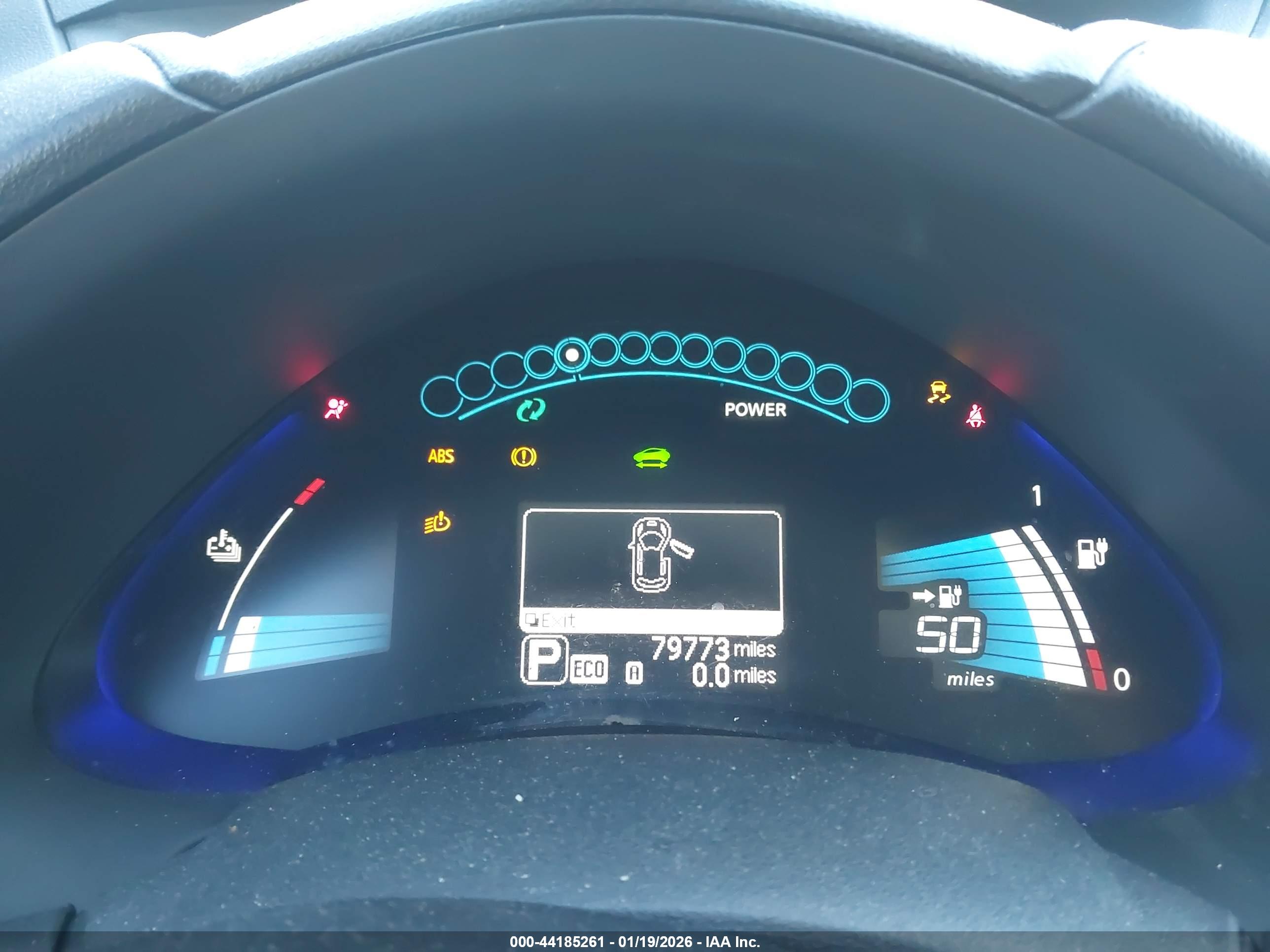 NISSAN LEAF image 7
