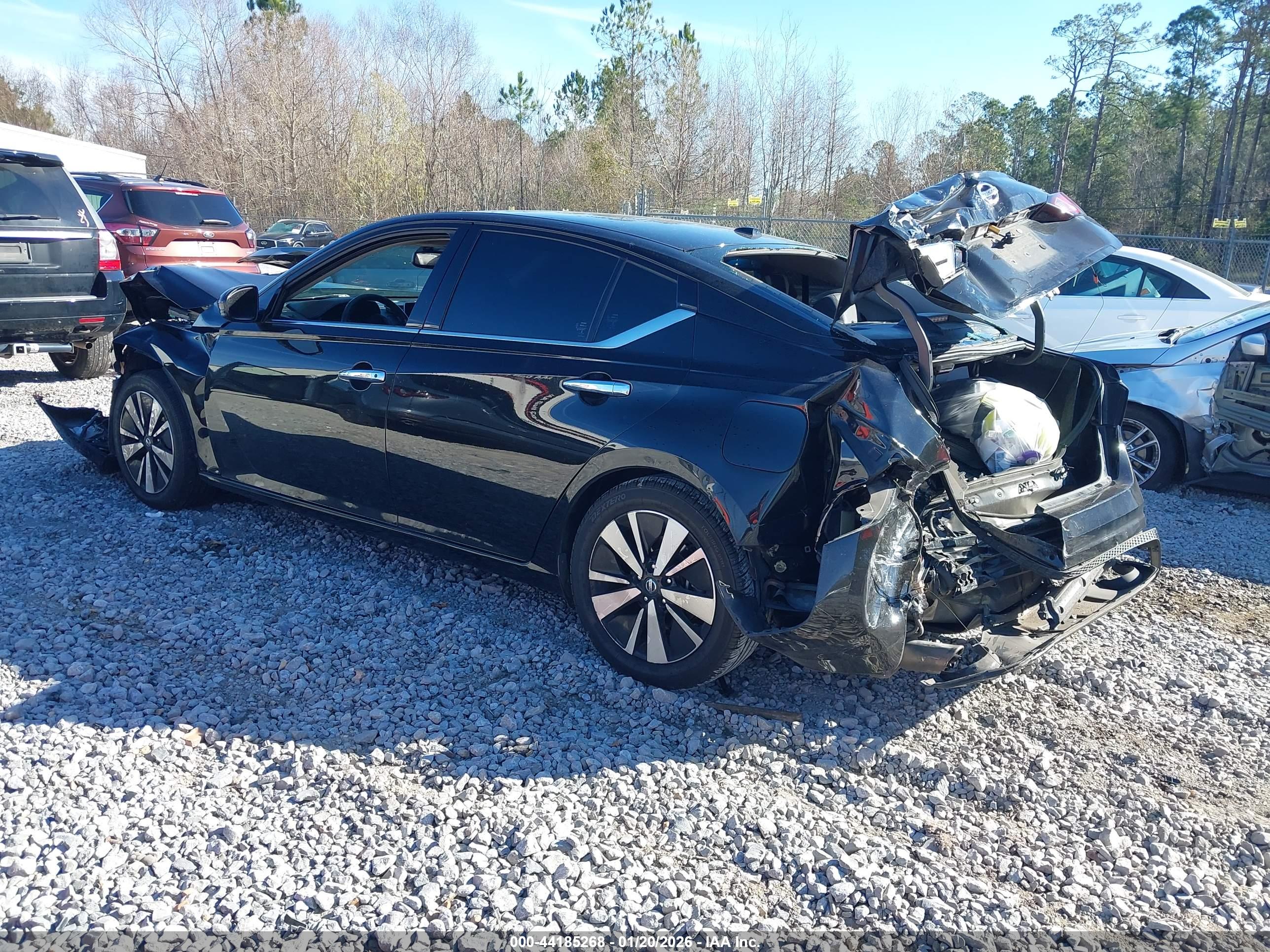 NISSAN ALTIMA image 3