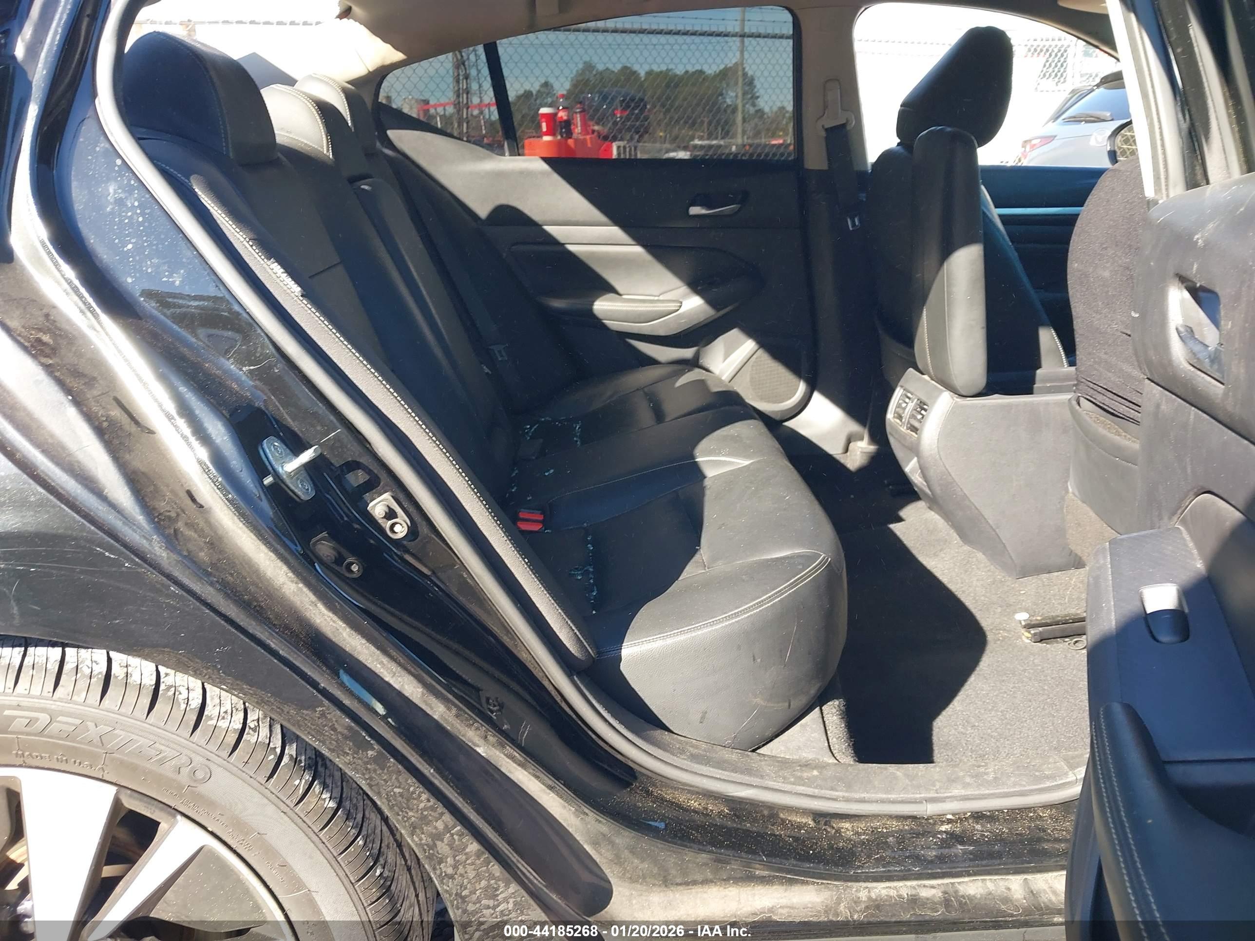 NISSAN ALTIMA image 8