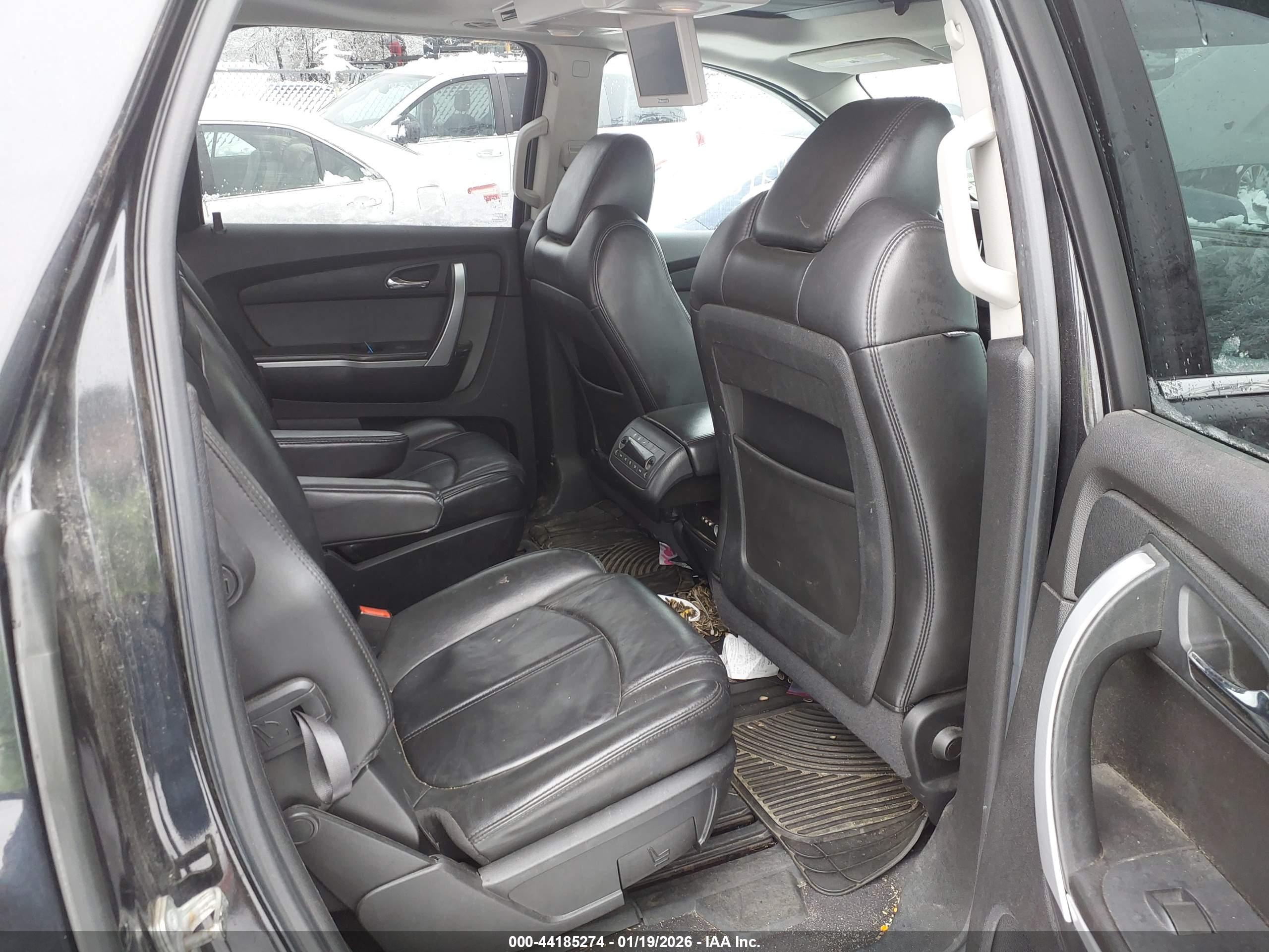 GMC ACADIA image 8