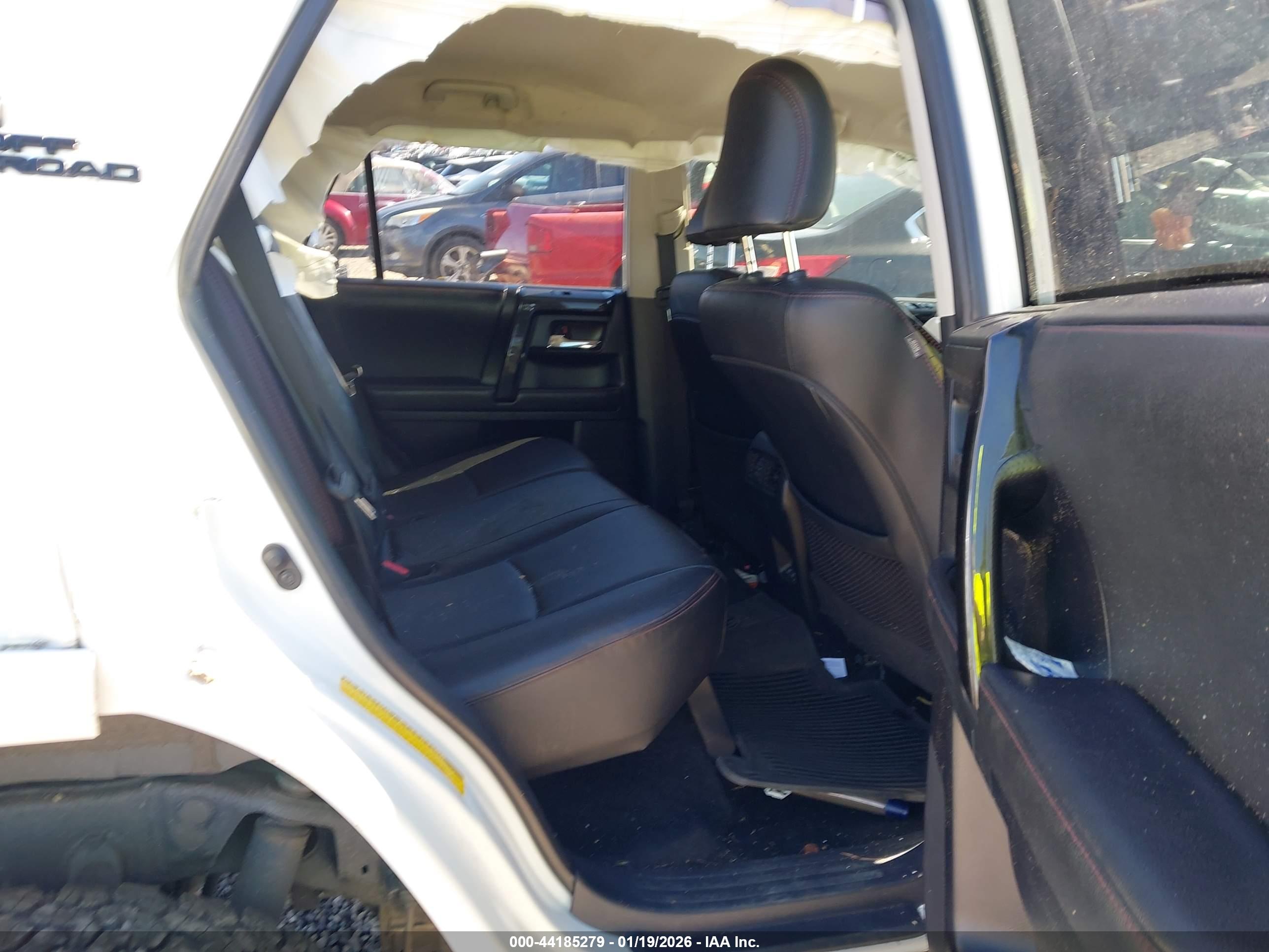 TOYOTA 4RUNNER image 8
