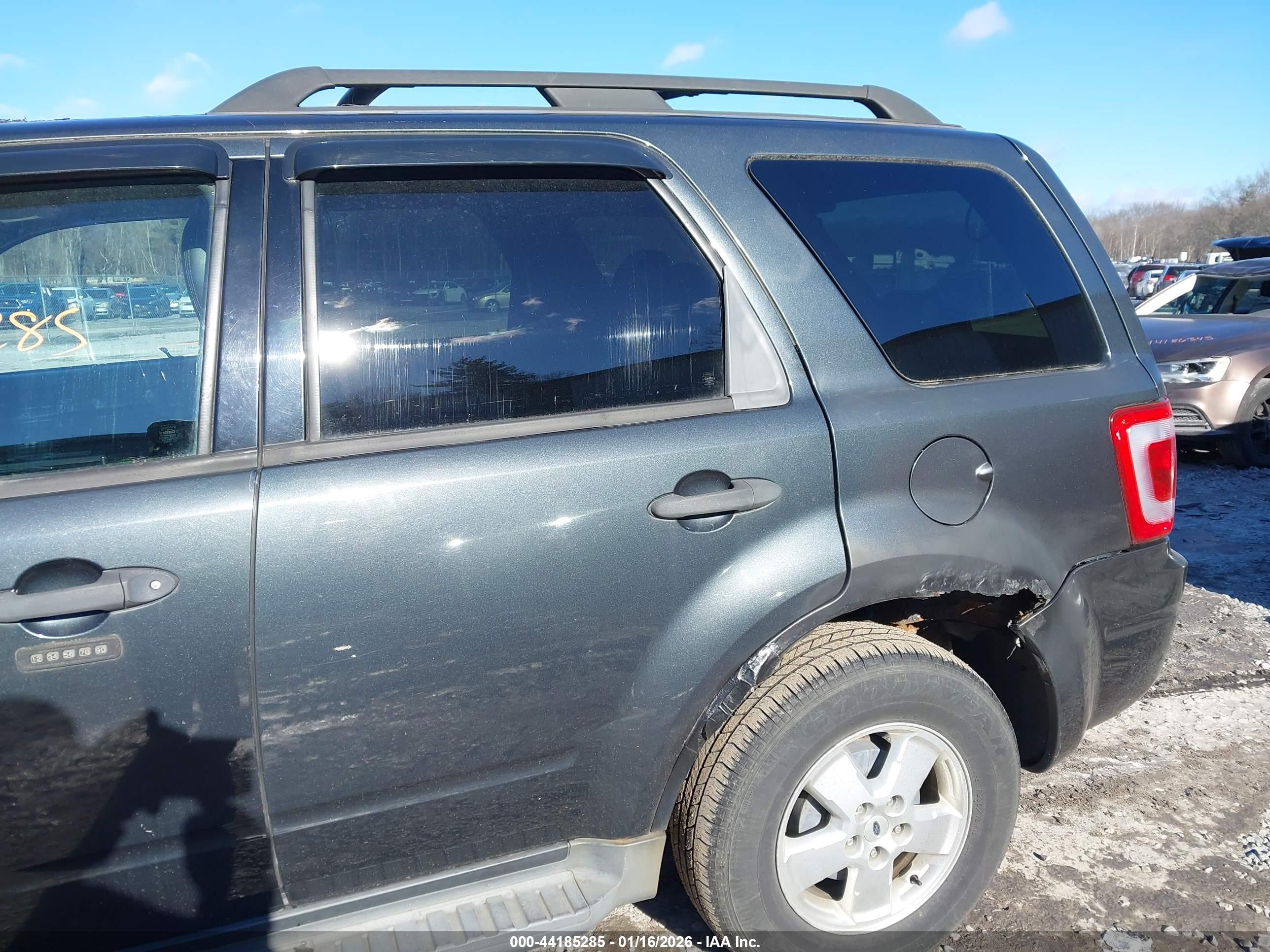 FORD ESCAPE image 6