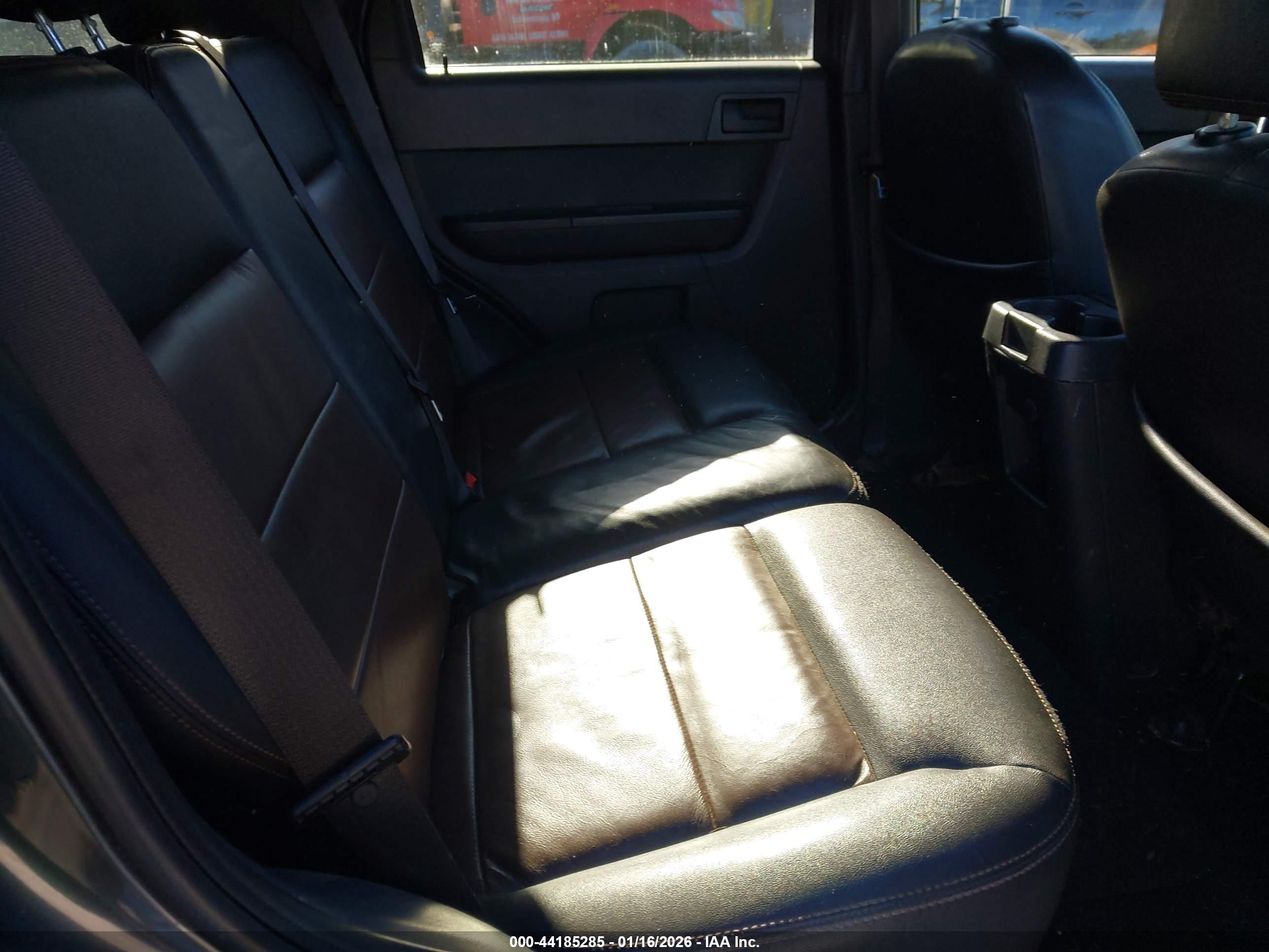 FORD ESCAPE image 8