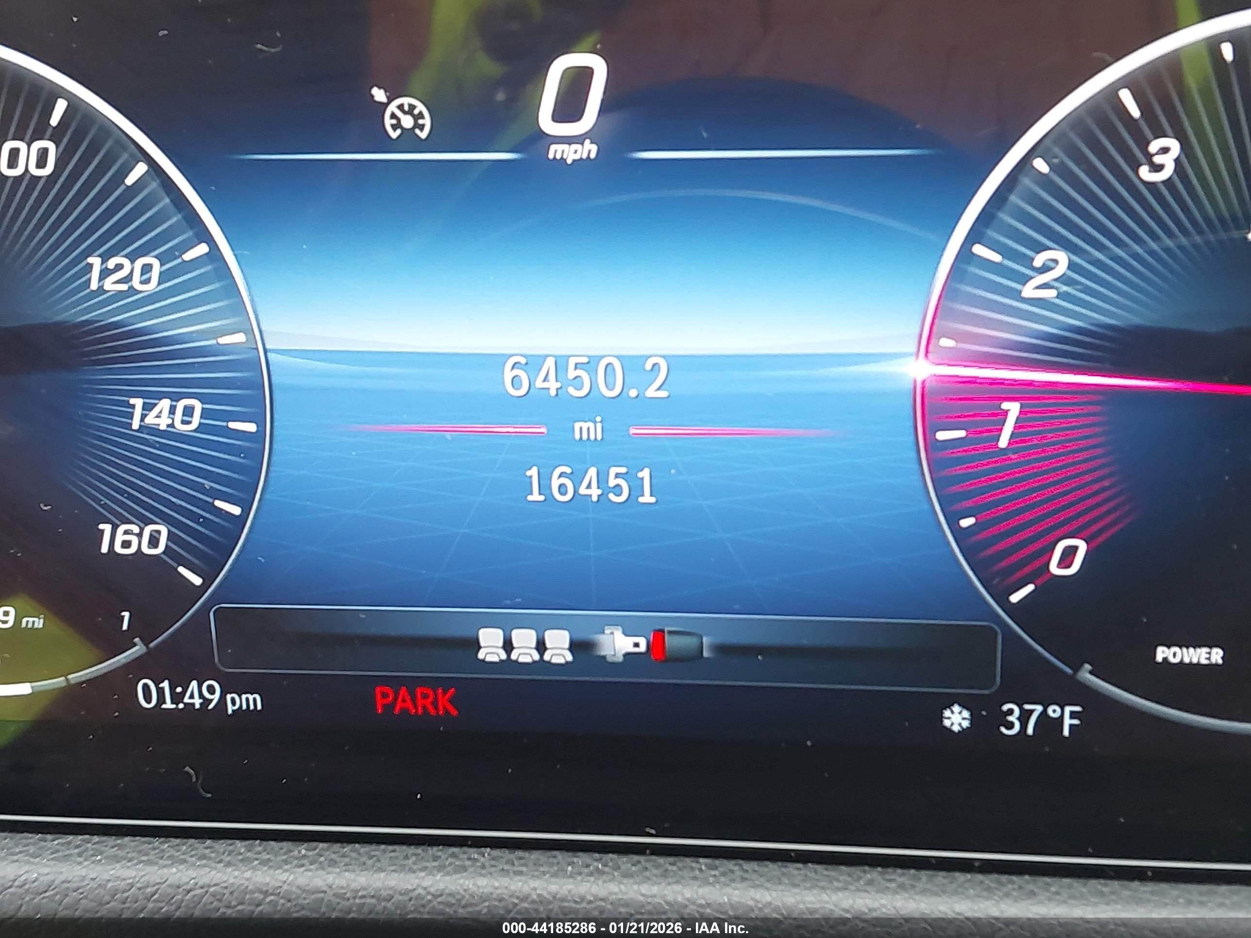 MERCEDES-BENZ GLA image 7