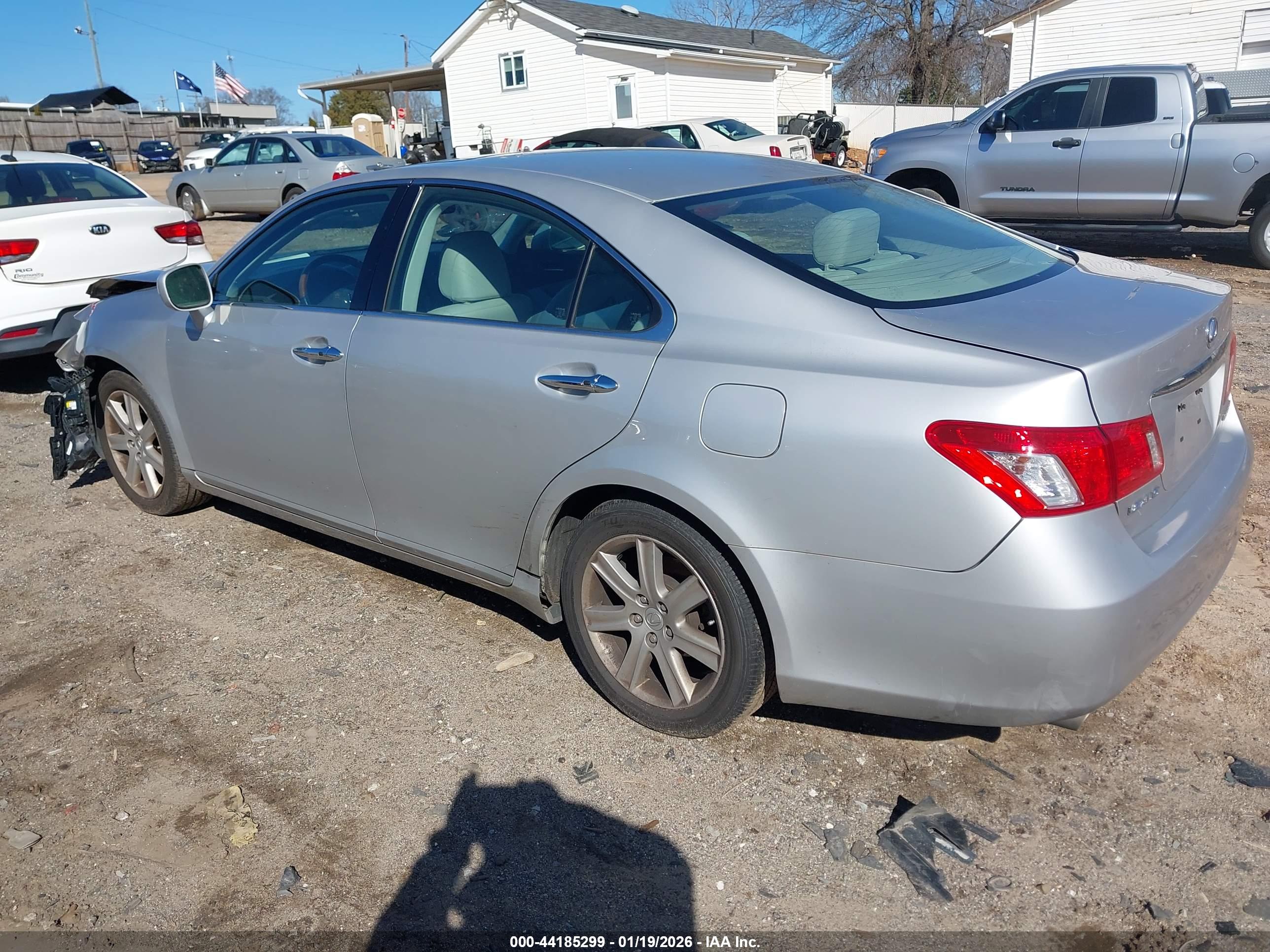 LEXUS ES image 3