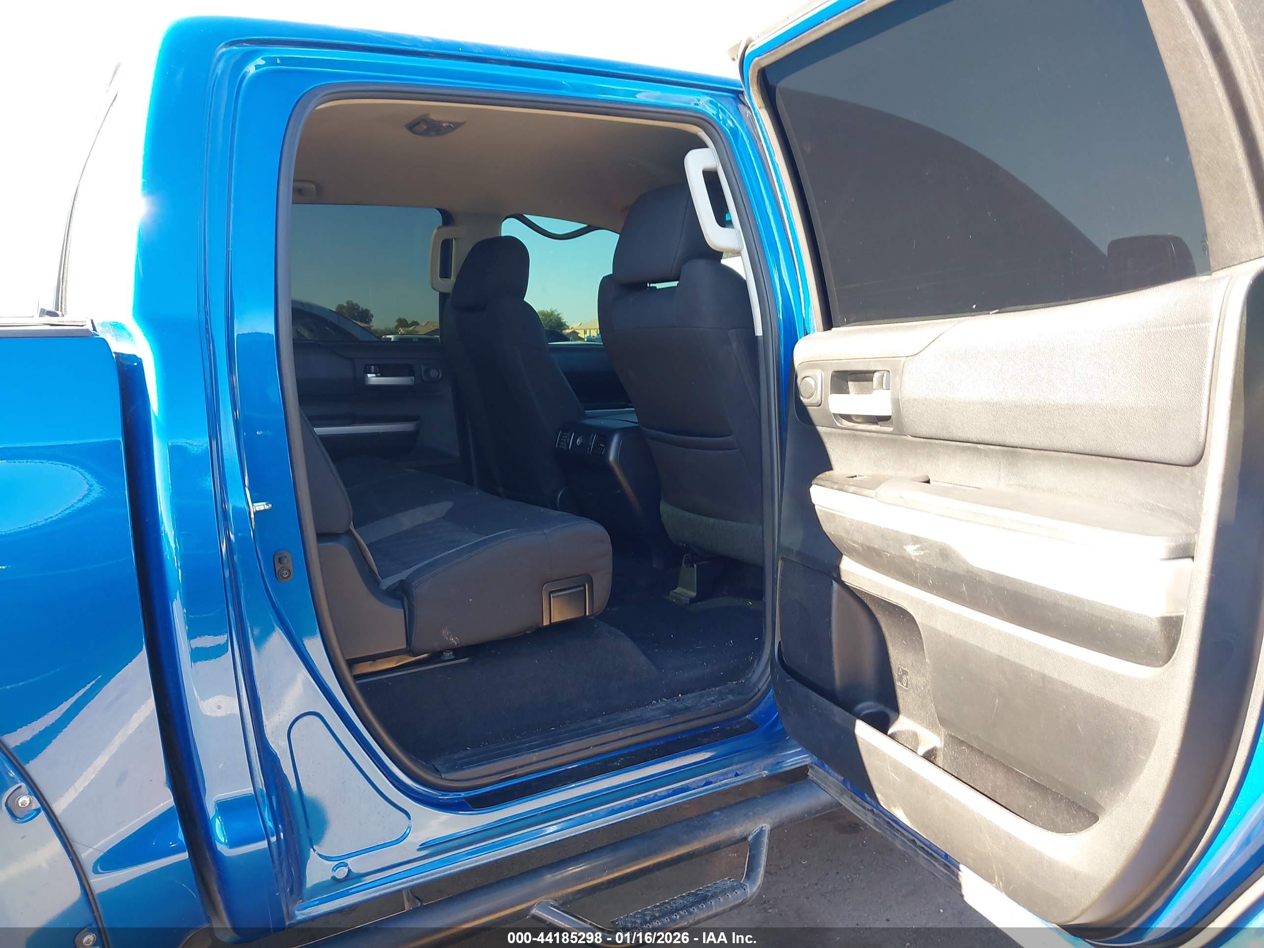 TOYOTA TUNDRA image 8