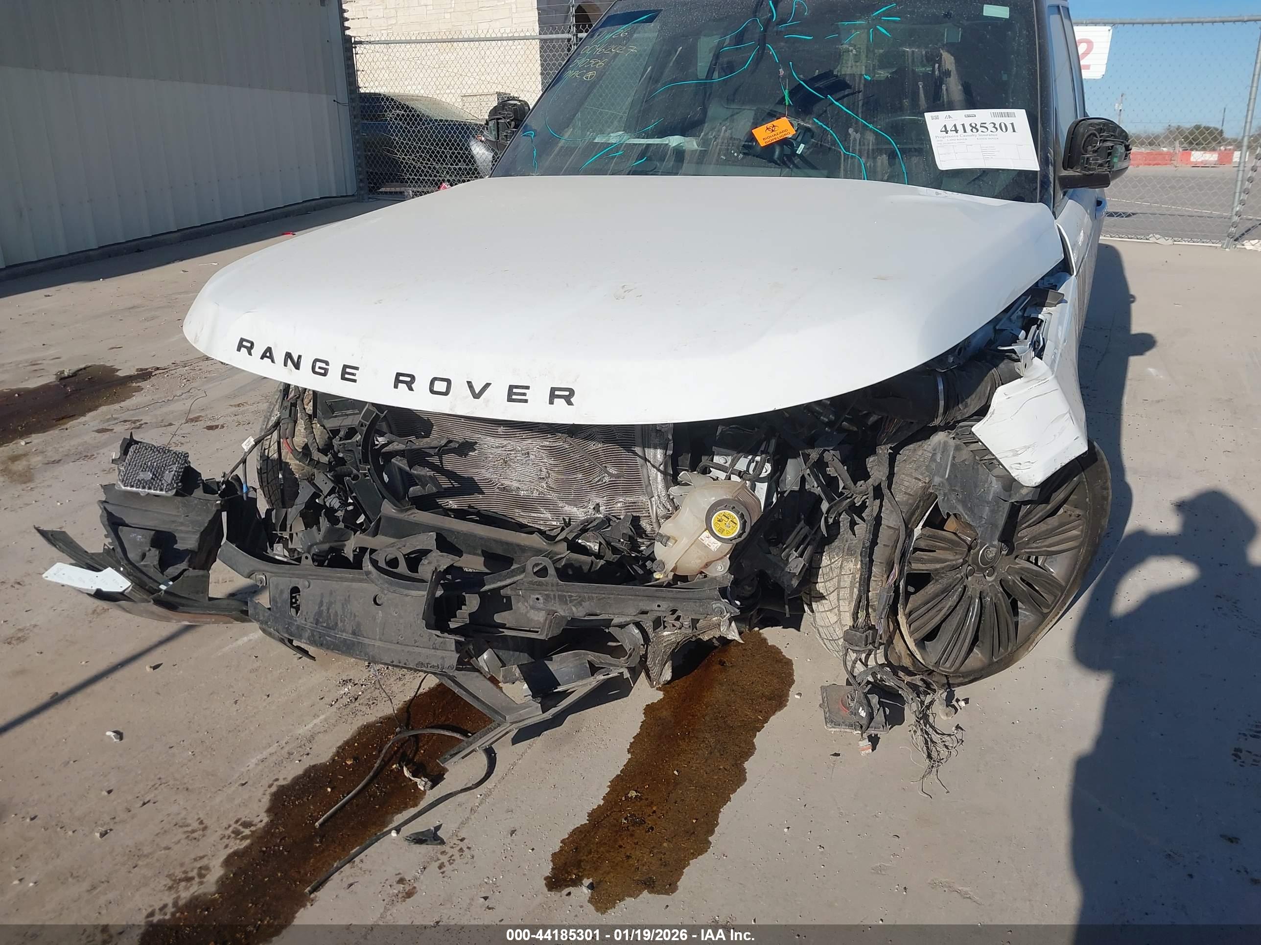 LAND ROVER image 6