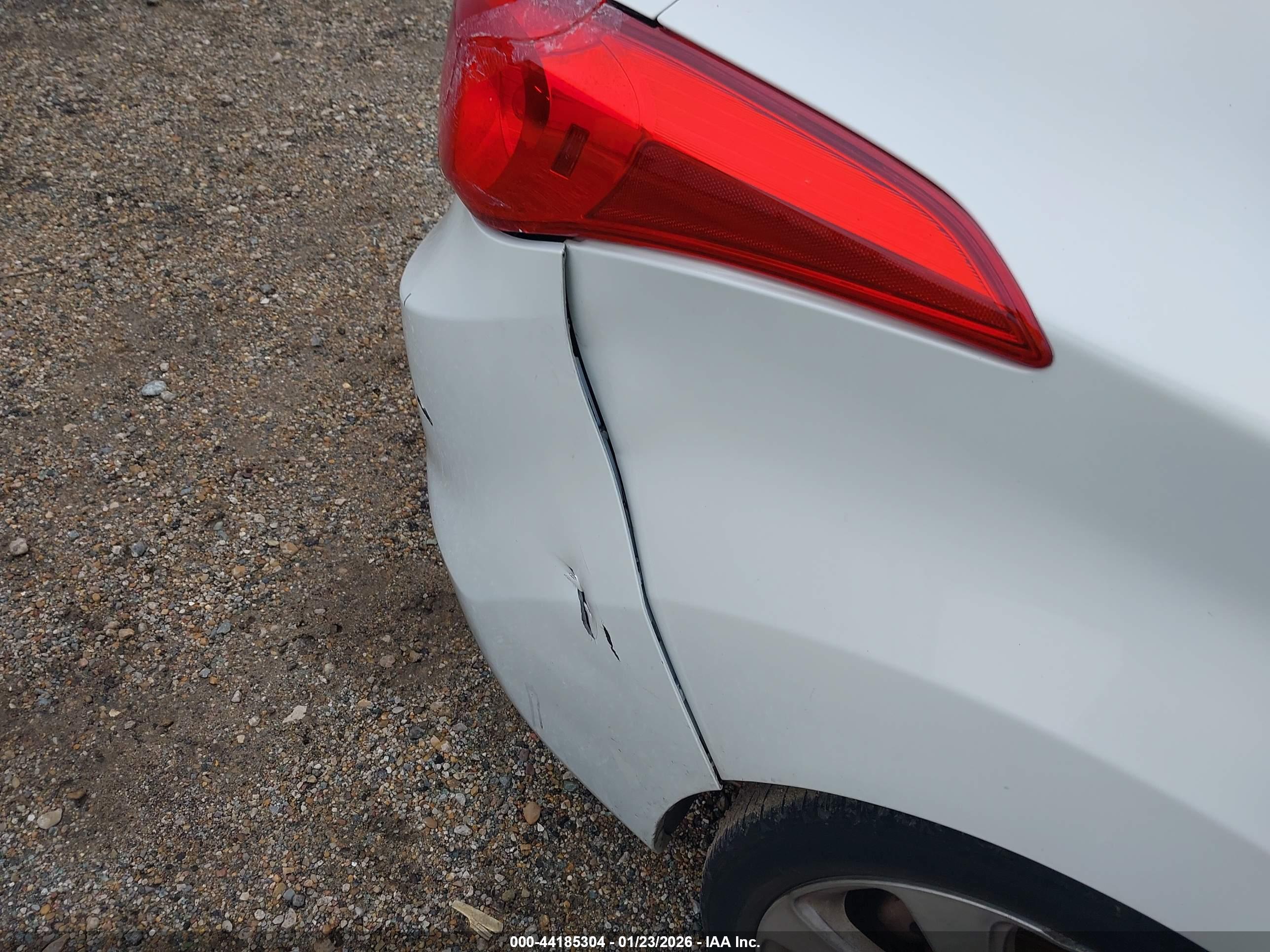 HYUNDAI ELANTRA image 6