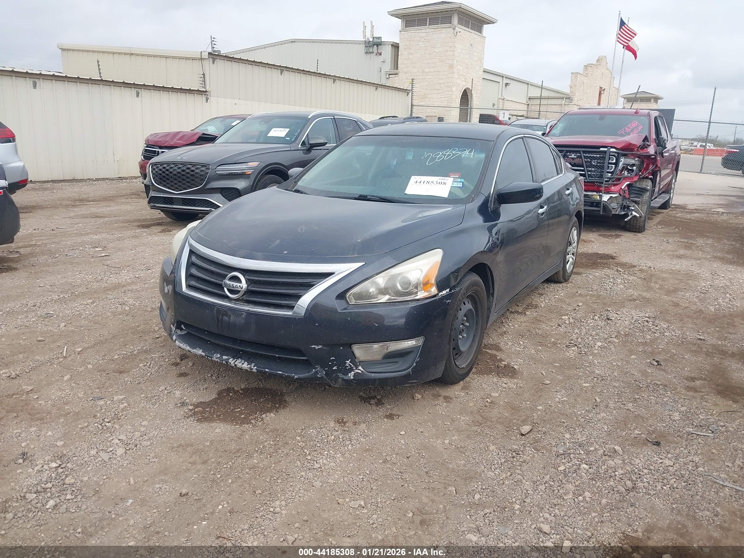 NISSAN ALTIMA image 2