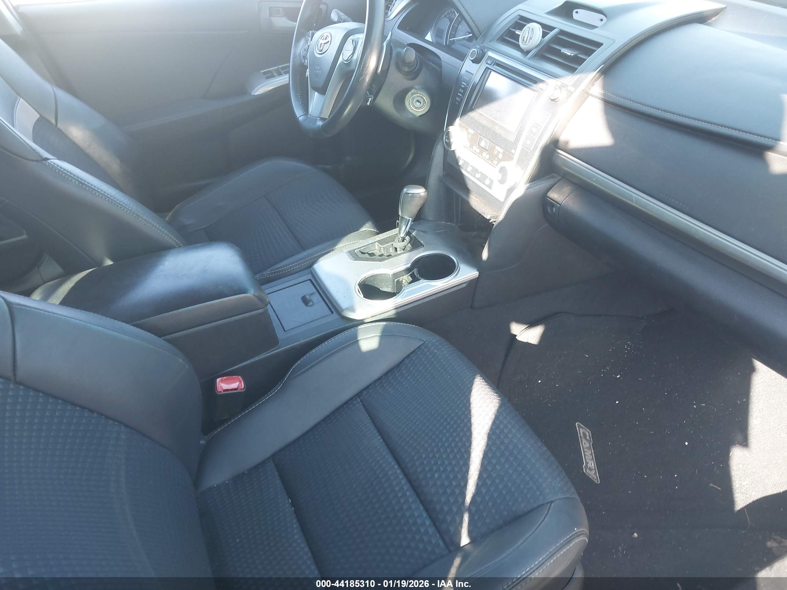 TOYOTA CAMRY image 5