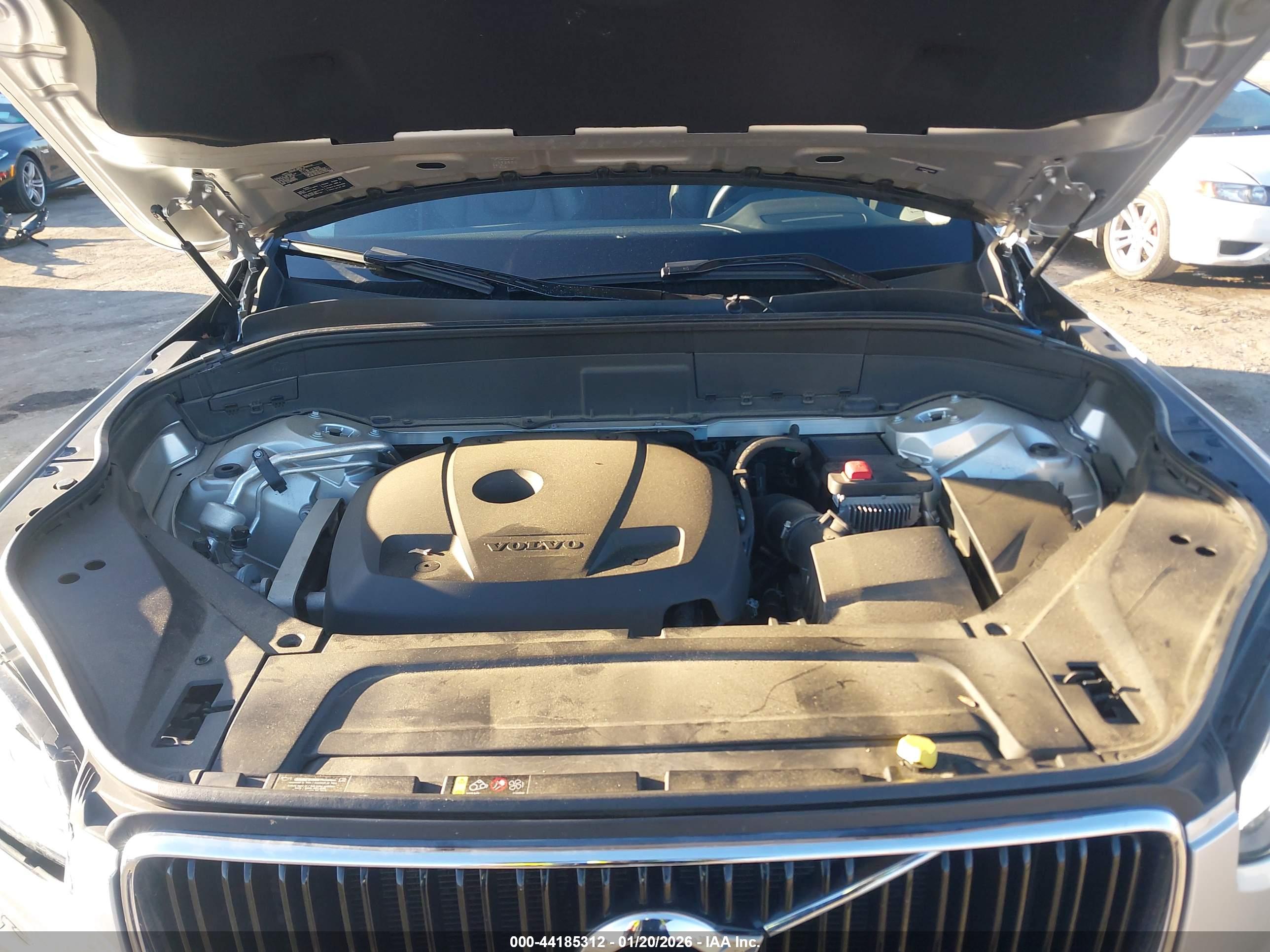 VOLVO XC90 image 10