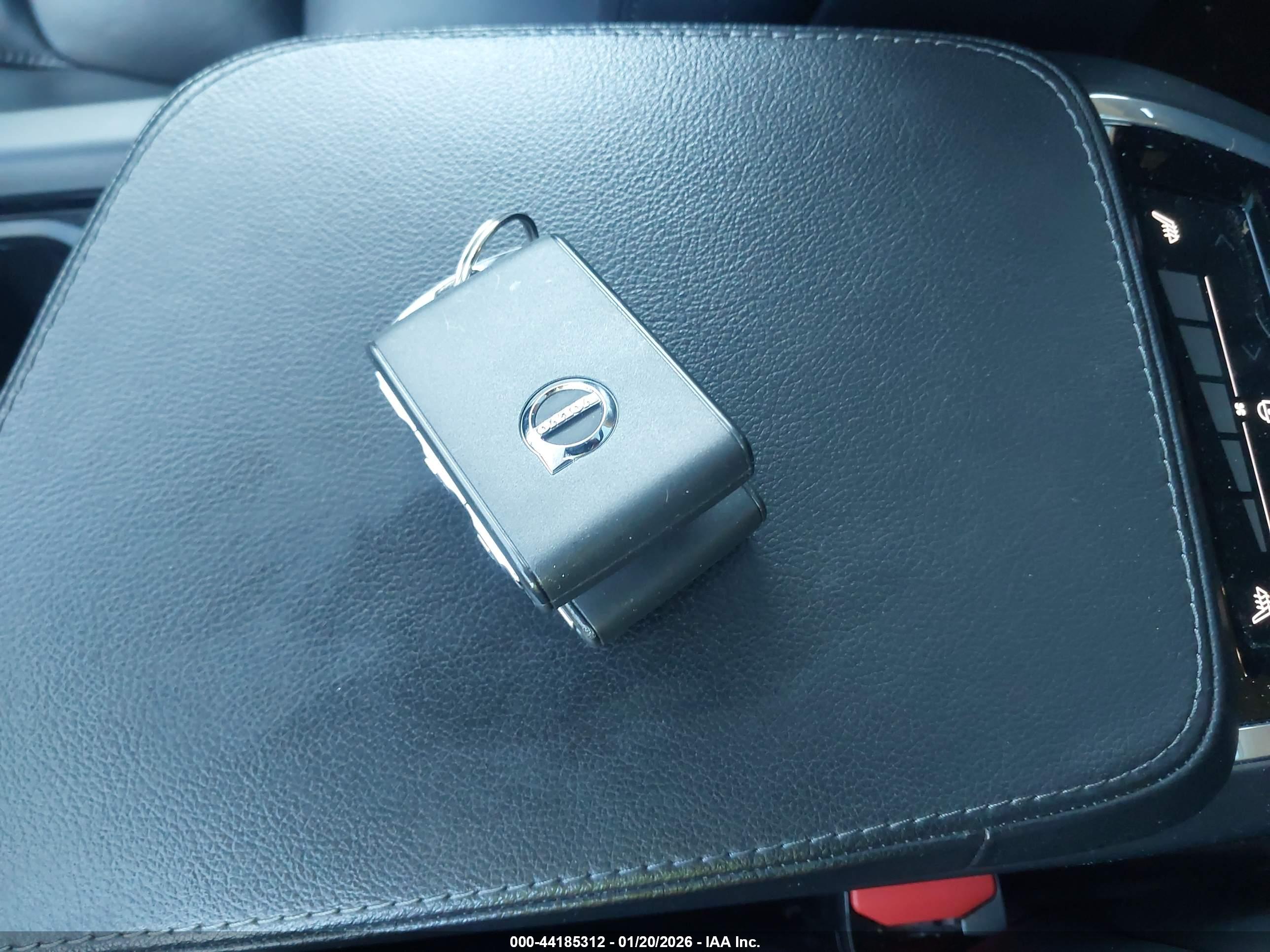 VOLVO XC90 image 11