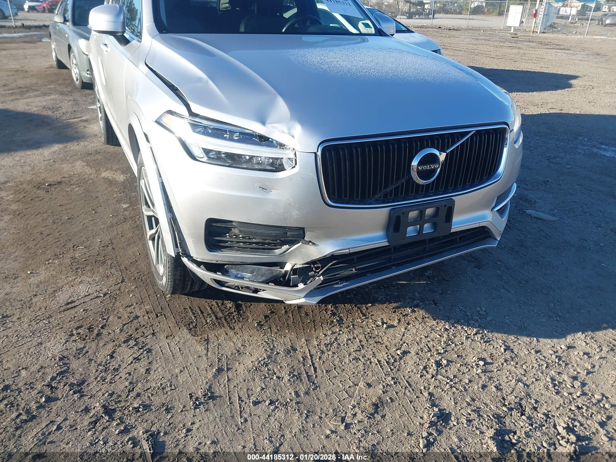 VOLVO XC90 image 6