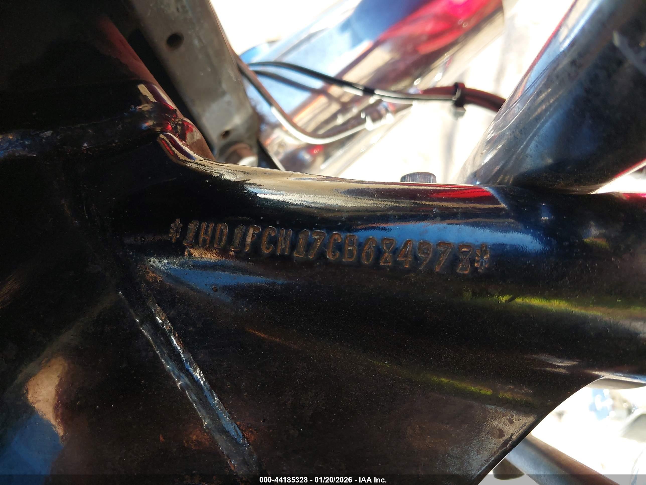 HARLEY-DAVIDSON FLHTCU image 10