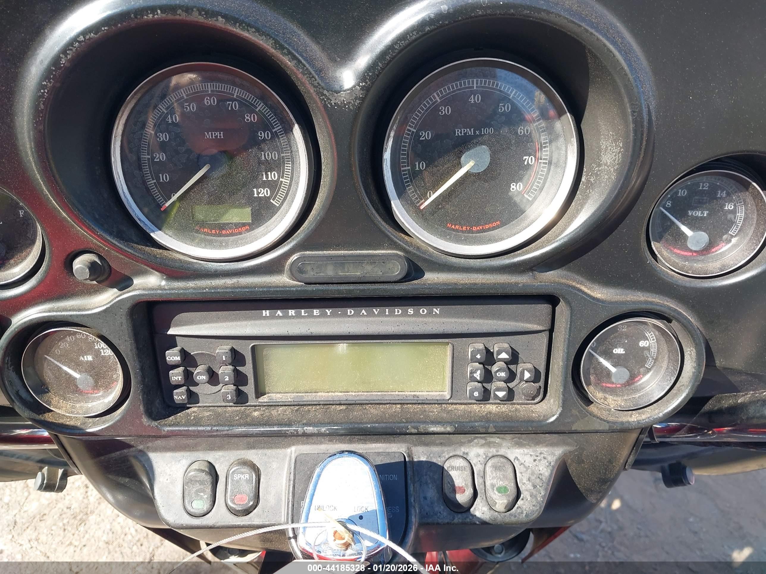 HARLEY-DAVIDSON FLHTCU image 7